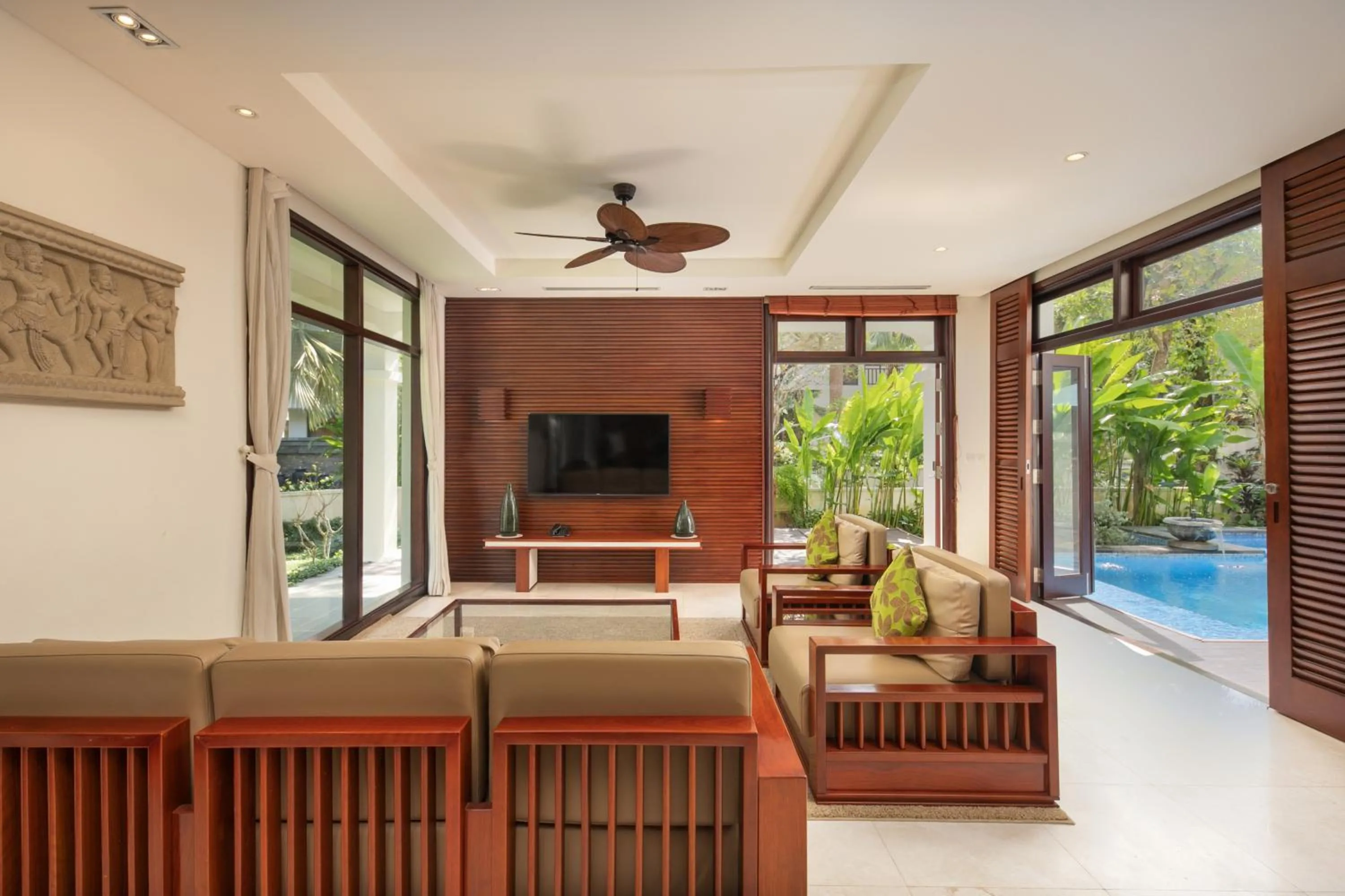Communal lounge/ TV room in Purama Villas Resort Beachfront Da Nang
