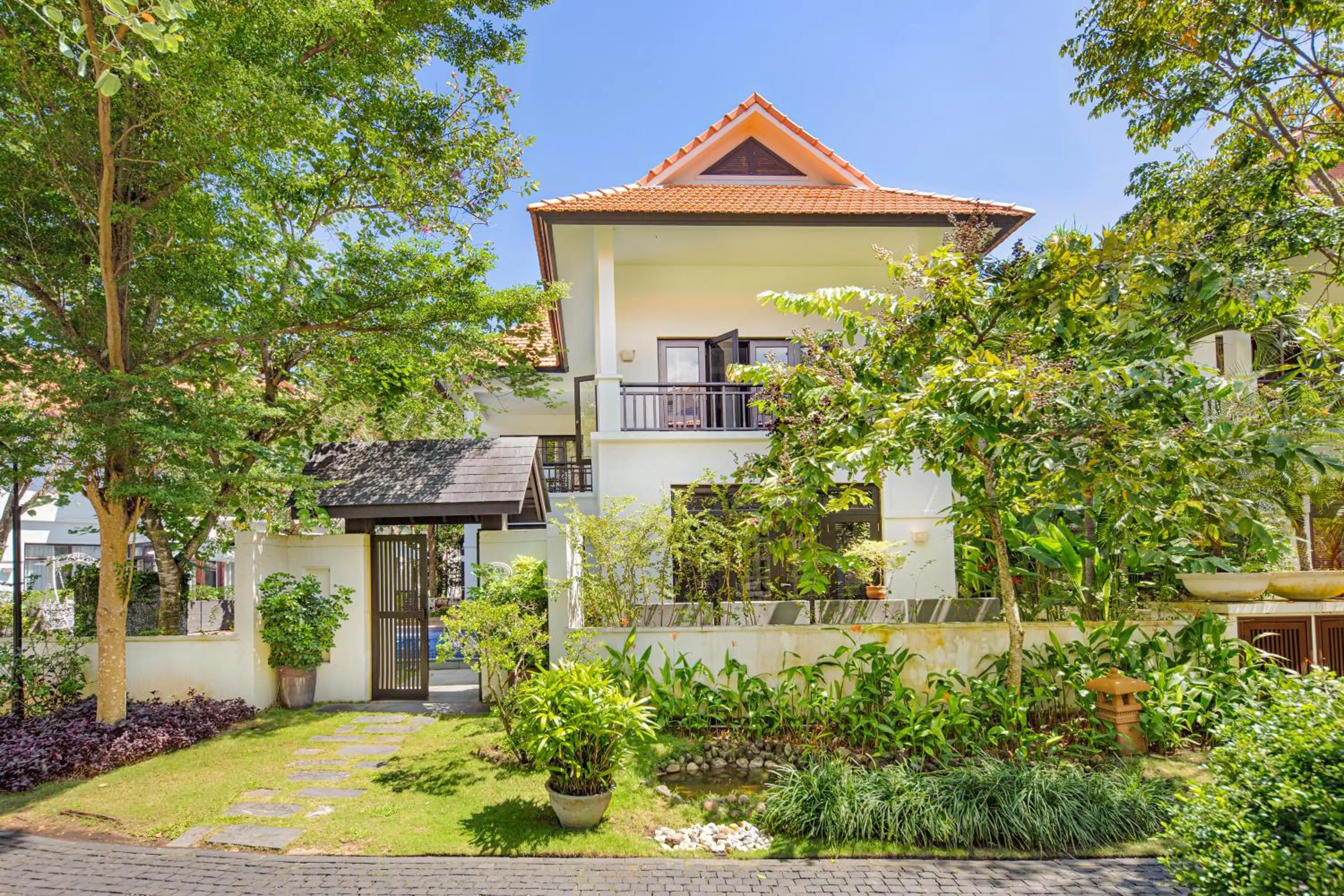 Property building in Purama Villas Resort Beachfront Da Nang