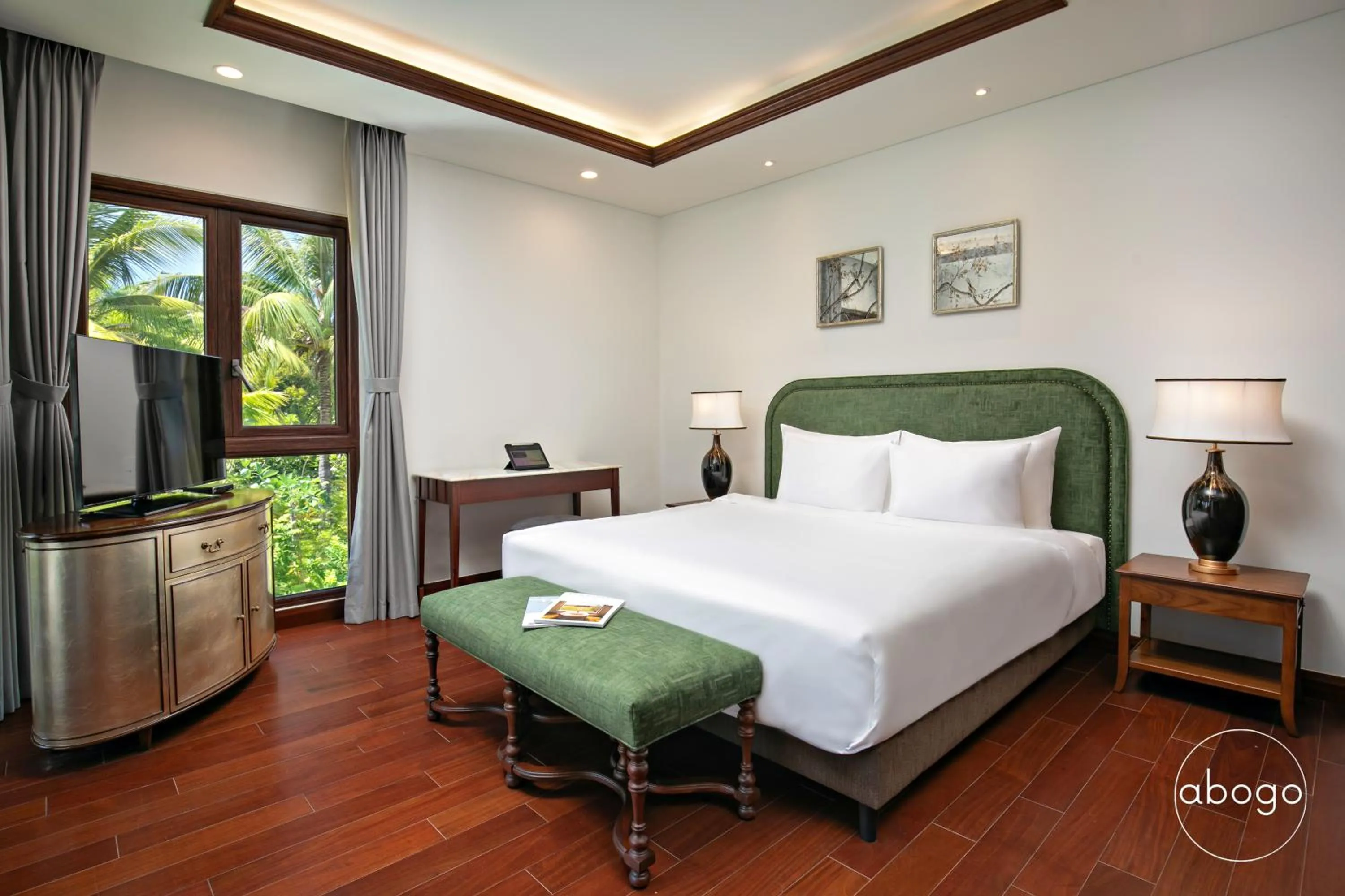 Bed in Purama Villas Resort Beachfront Da Nang