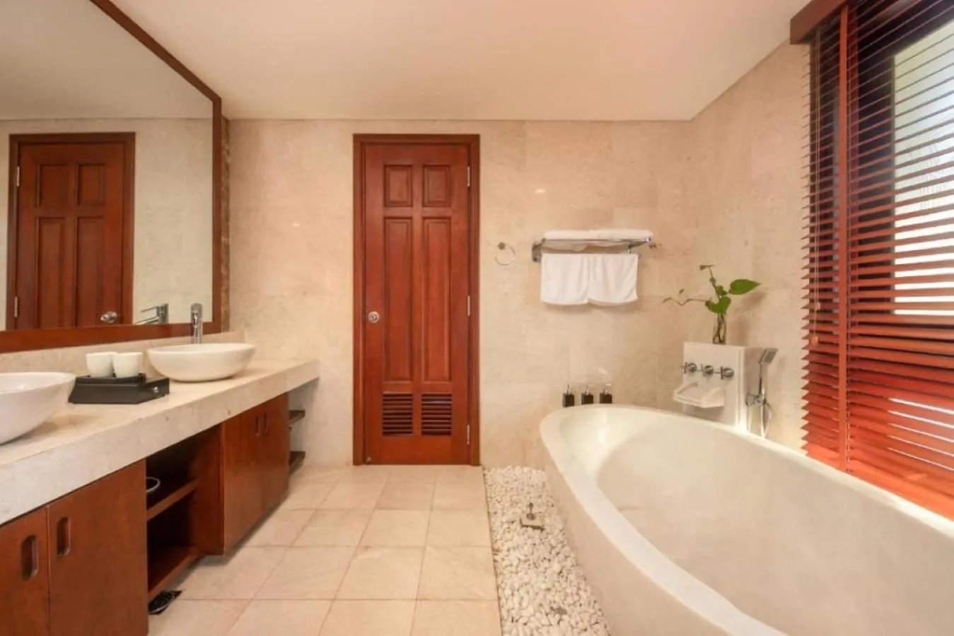 Hot Tub in Purama Villas Resort Beachfront Da Nang