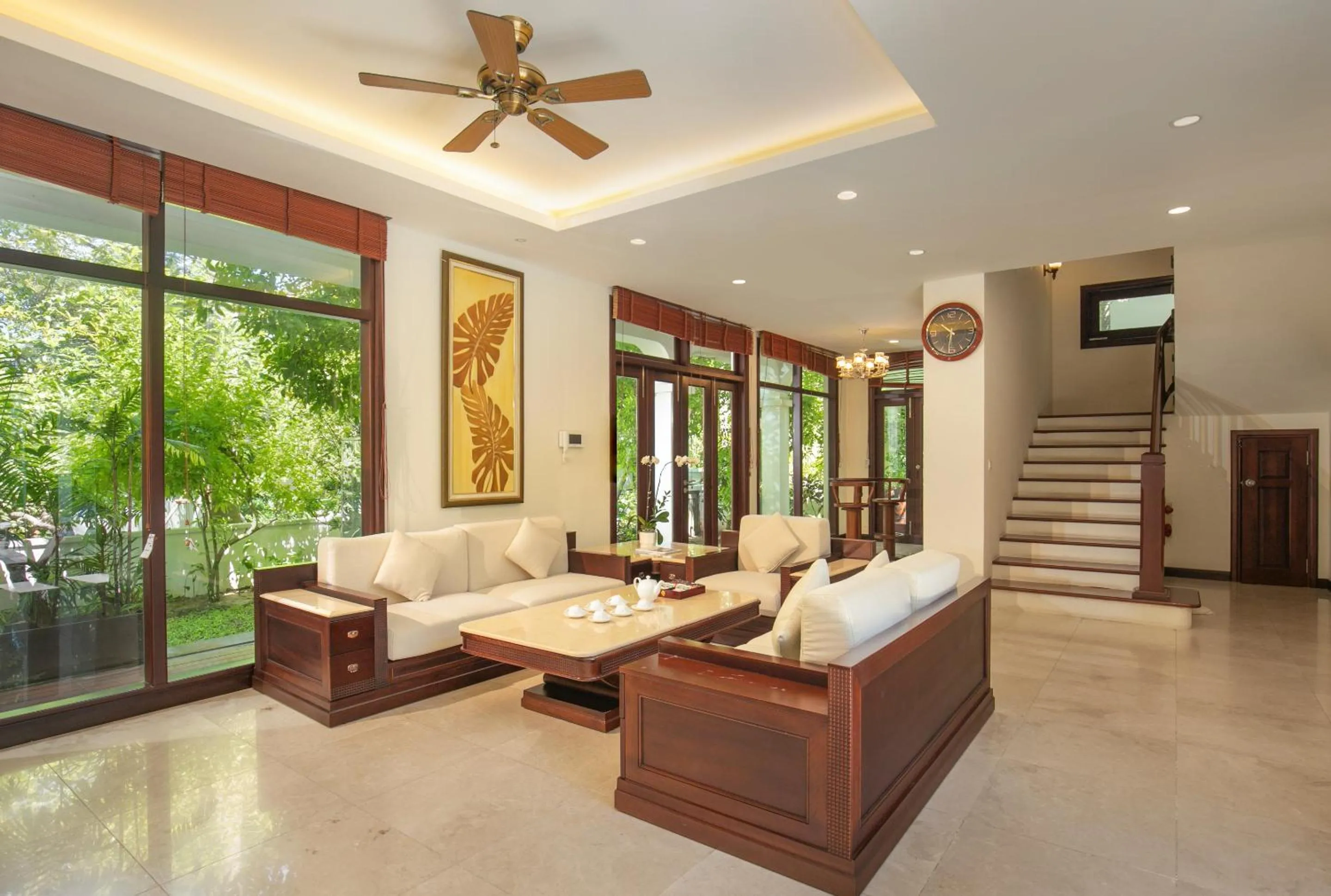 TV and multimedia in Purama Villas Resort Beachfront Da Nang
