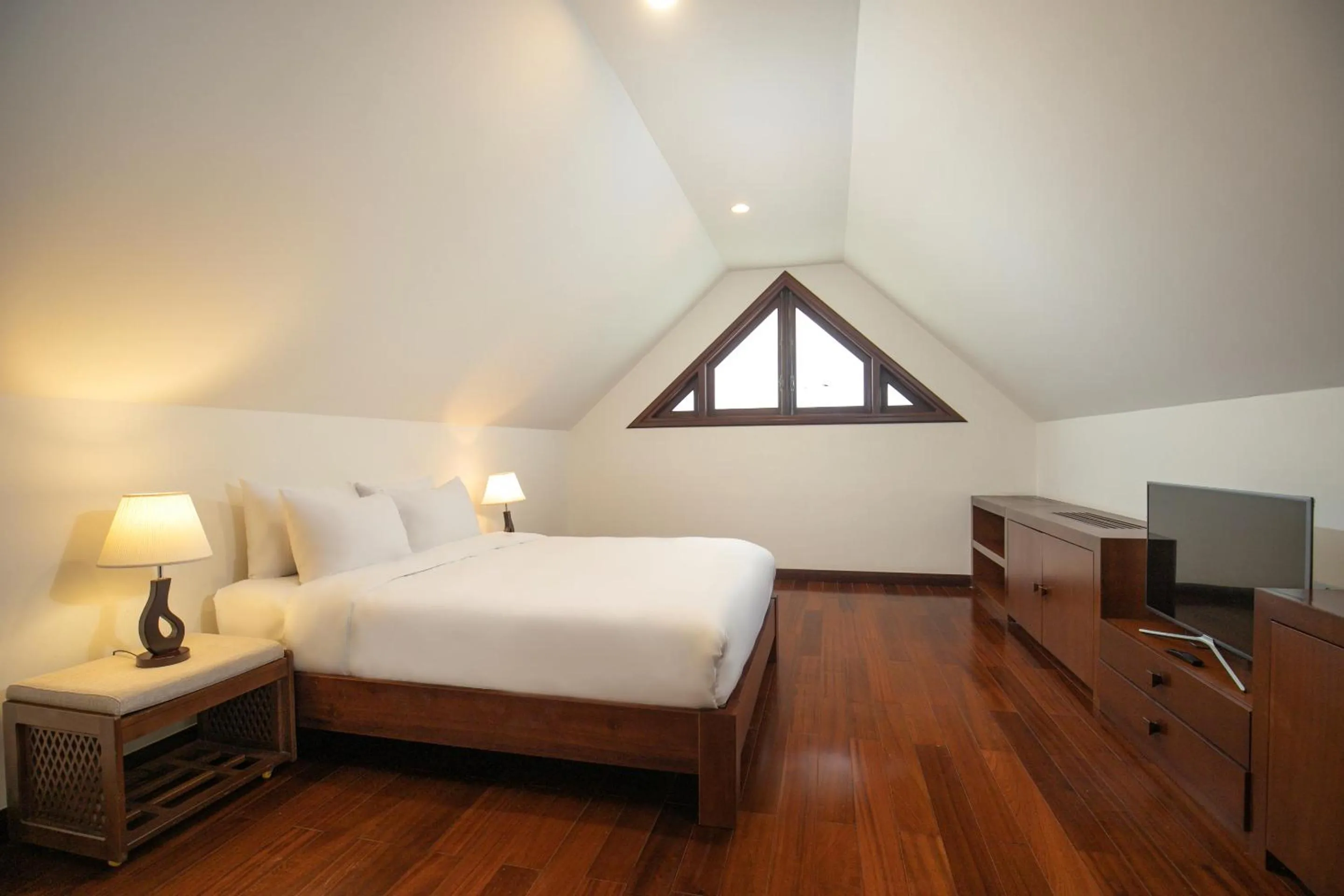 Bed in Purama Villas Resort Beachfront Da Nang