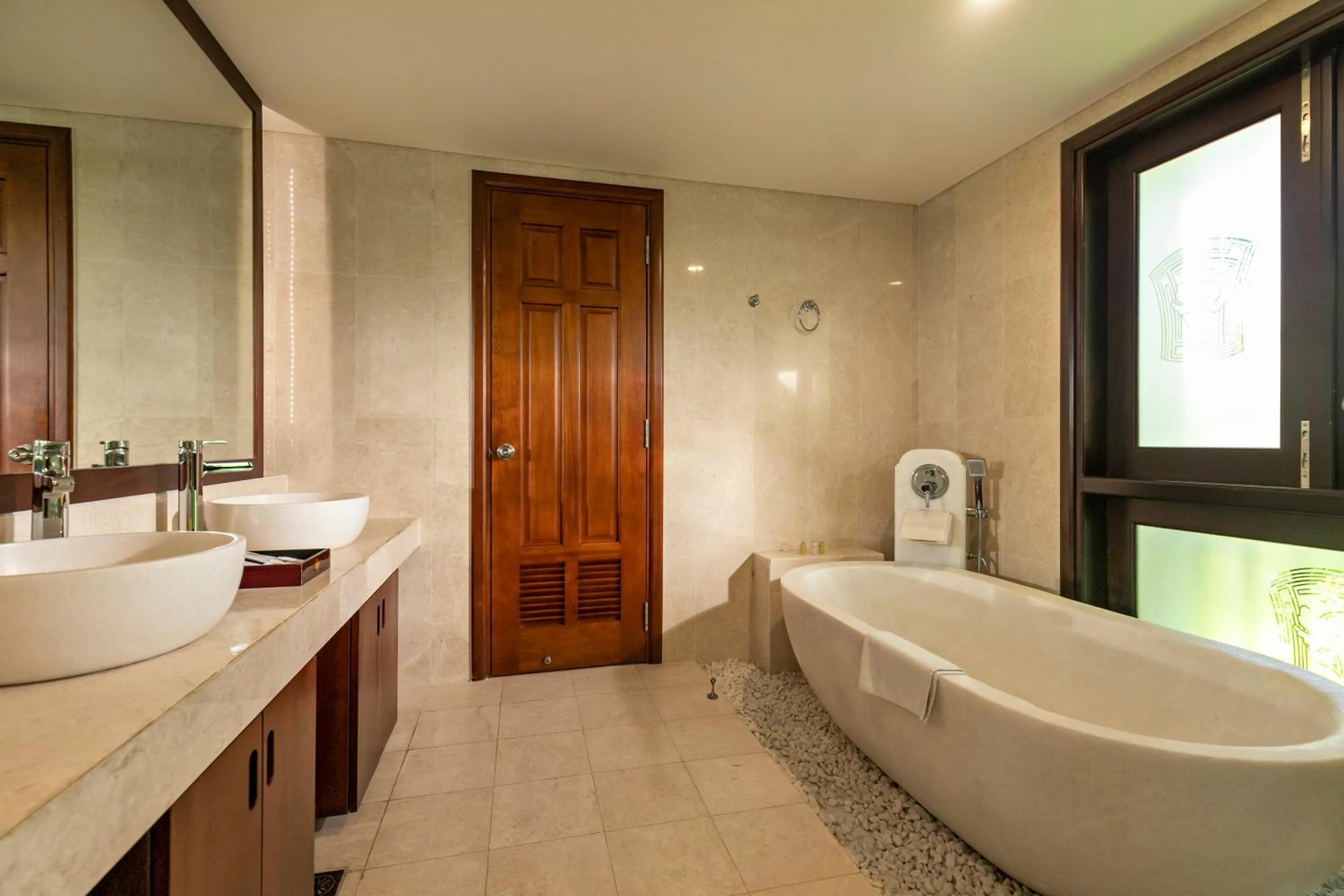 Hot Tub in Purama Villas Resort Beachfront Da Nang