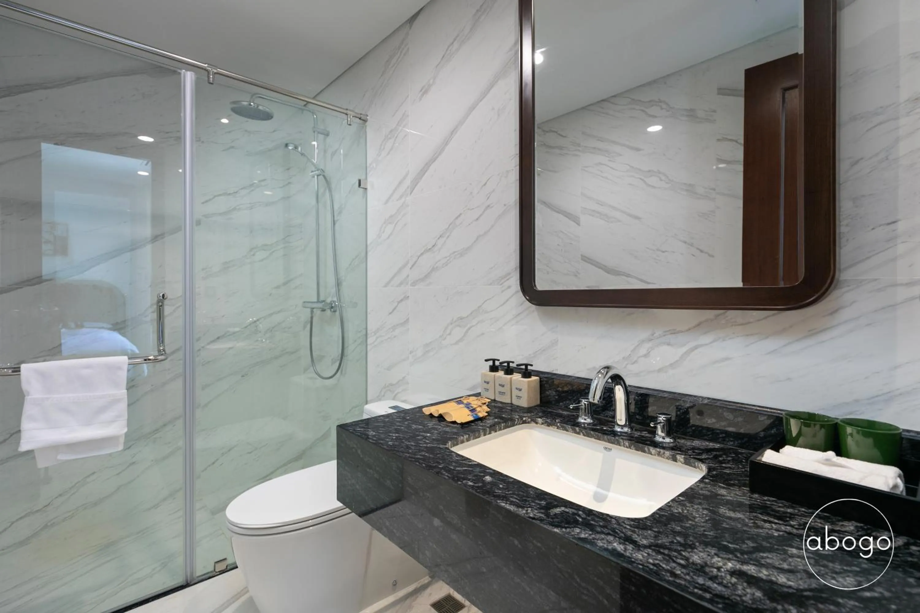 Shower in Purama Villas Resort Beachfront Da Nang