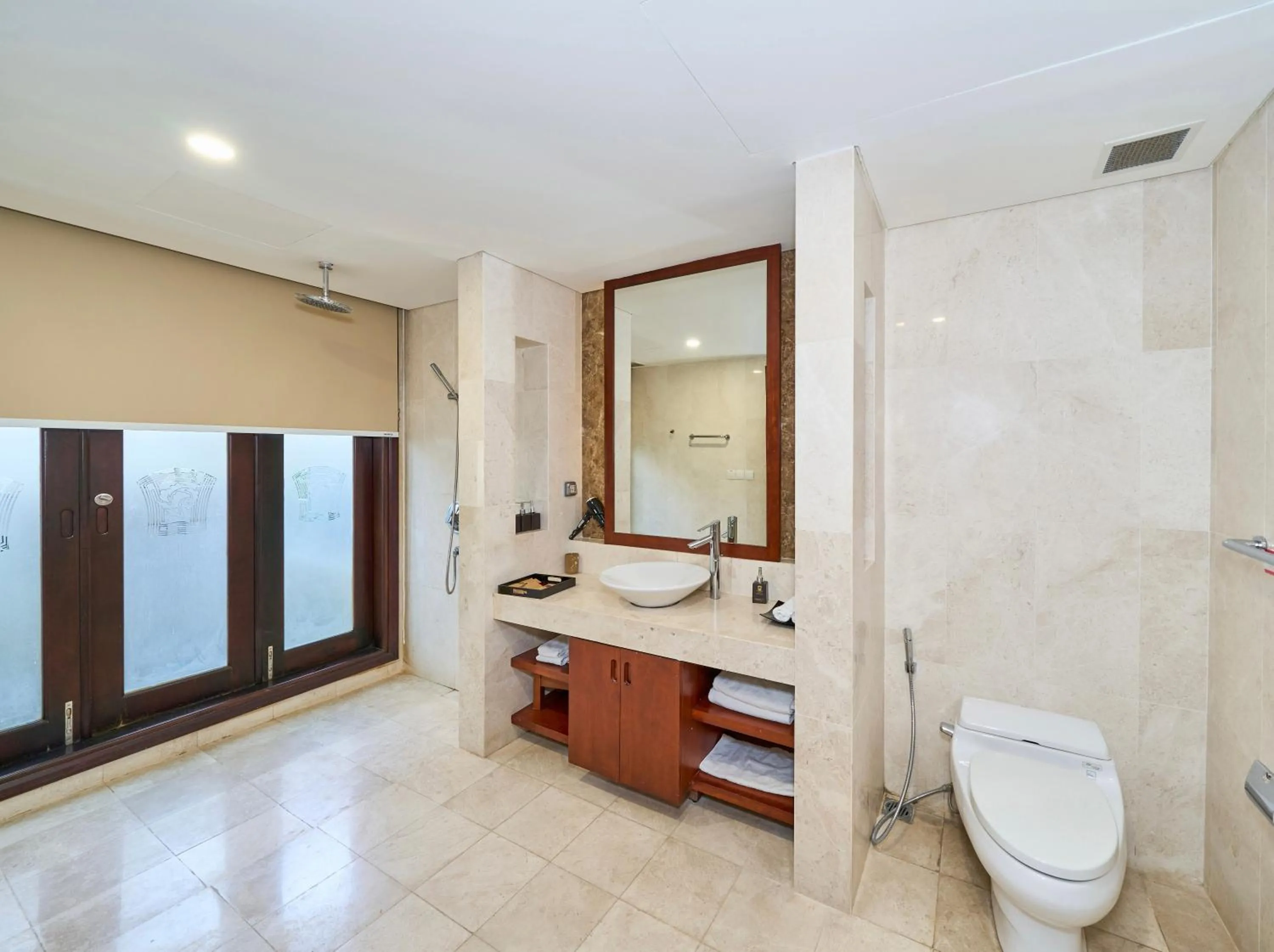 Shower in Purama Villas Resort Beachfront Da Nang