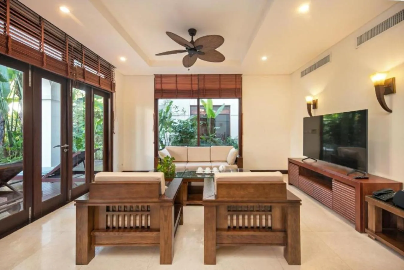 Communal lounge/ TV room in Purama Villas Resort Beachfront Da Nang