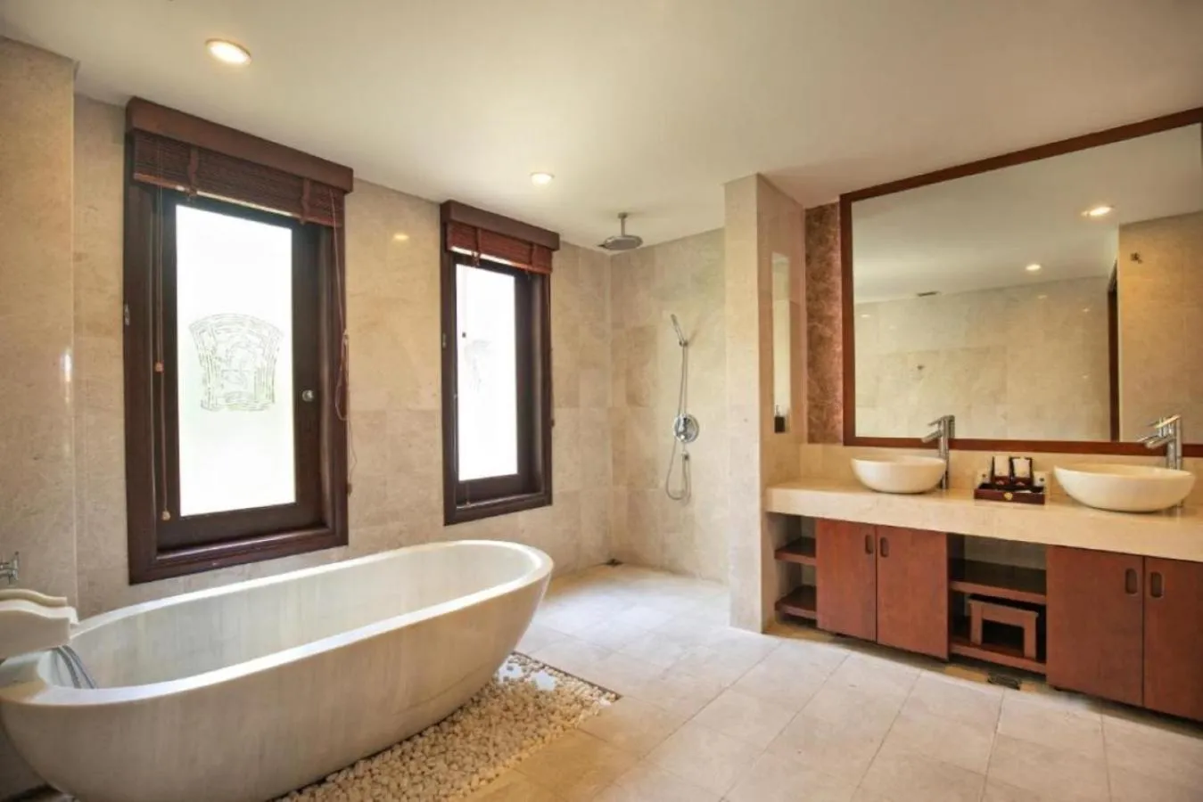 Hot Tub in Purama Villas Resort Beachfront Da Nang