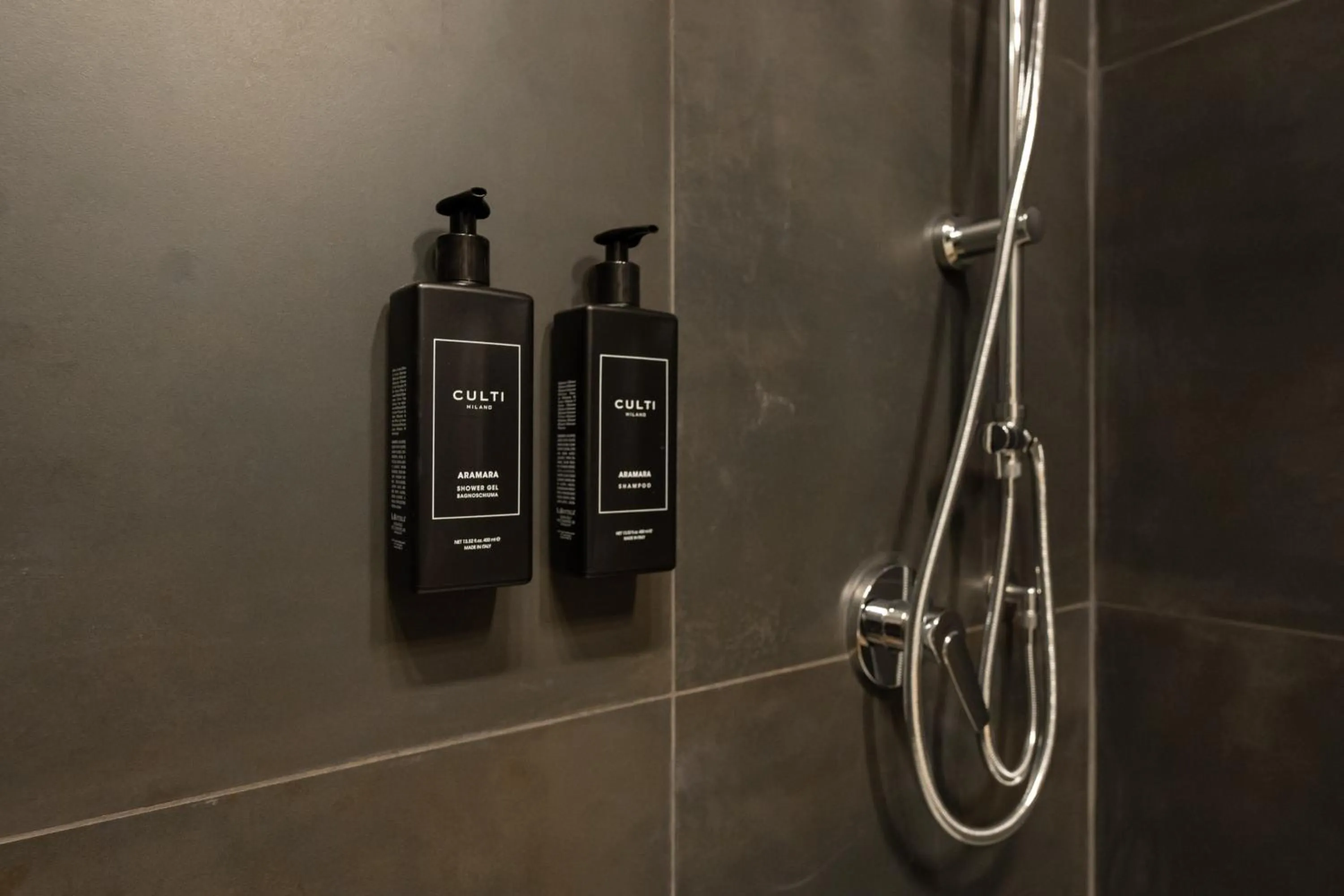 Shower in Toledo Relais Suites - By Pera Rooms Collection
