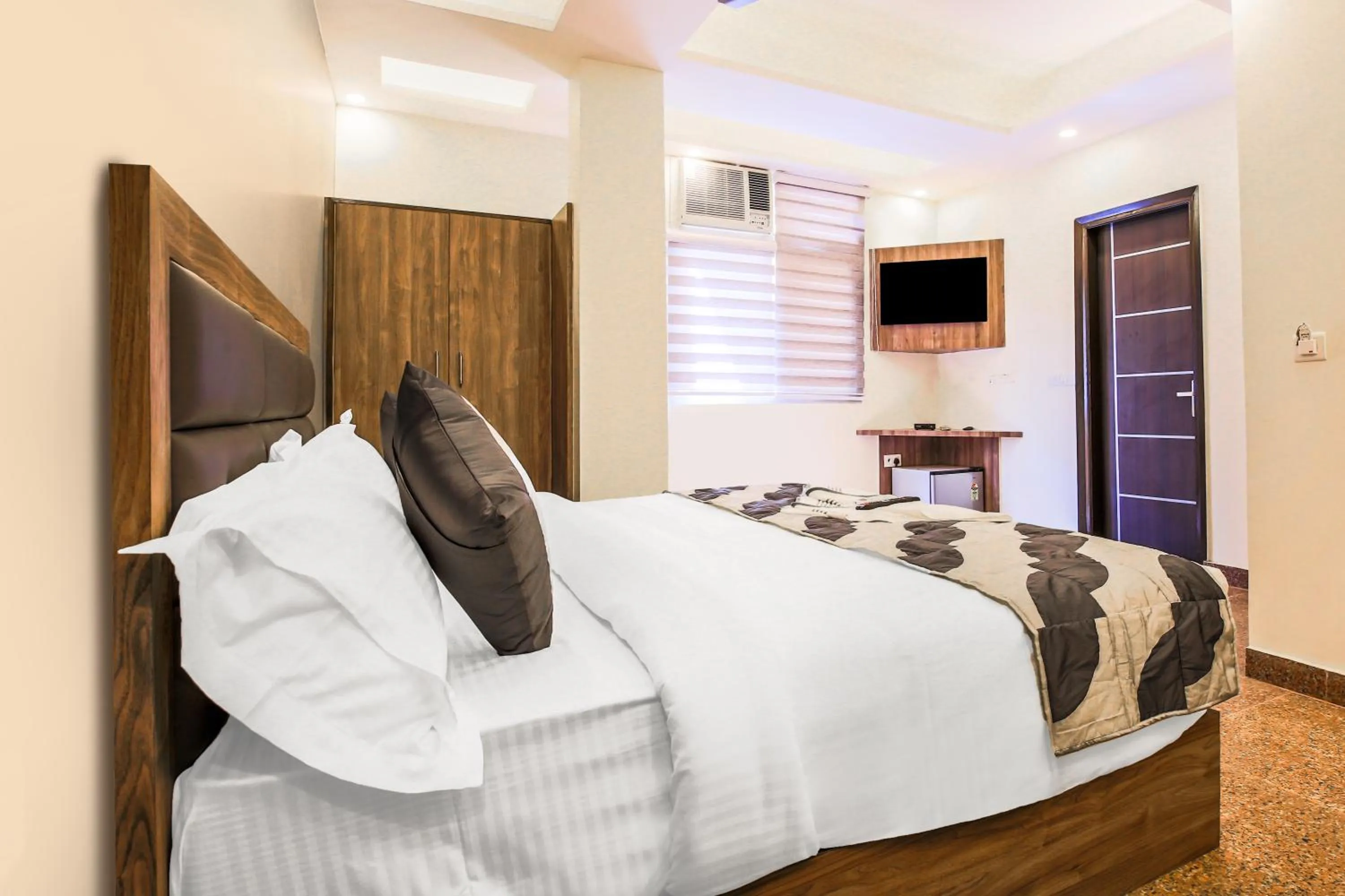 Bed in Embellish Inn