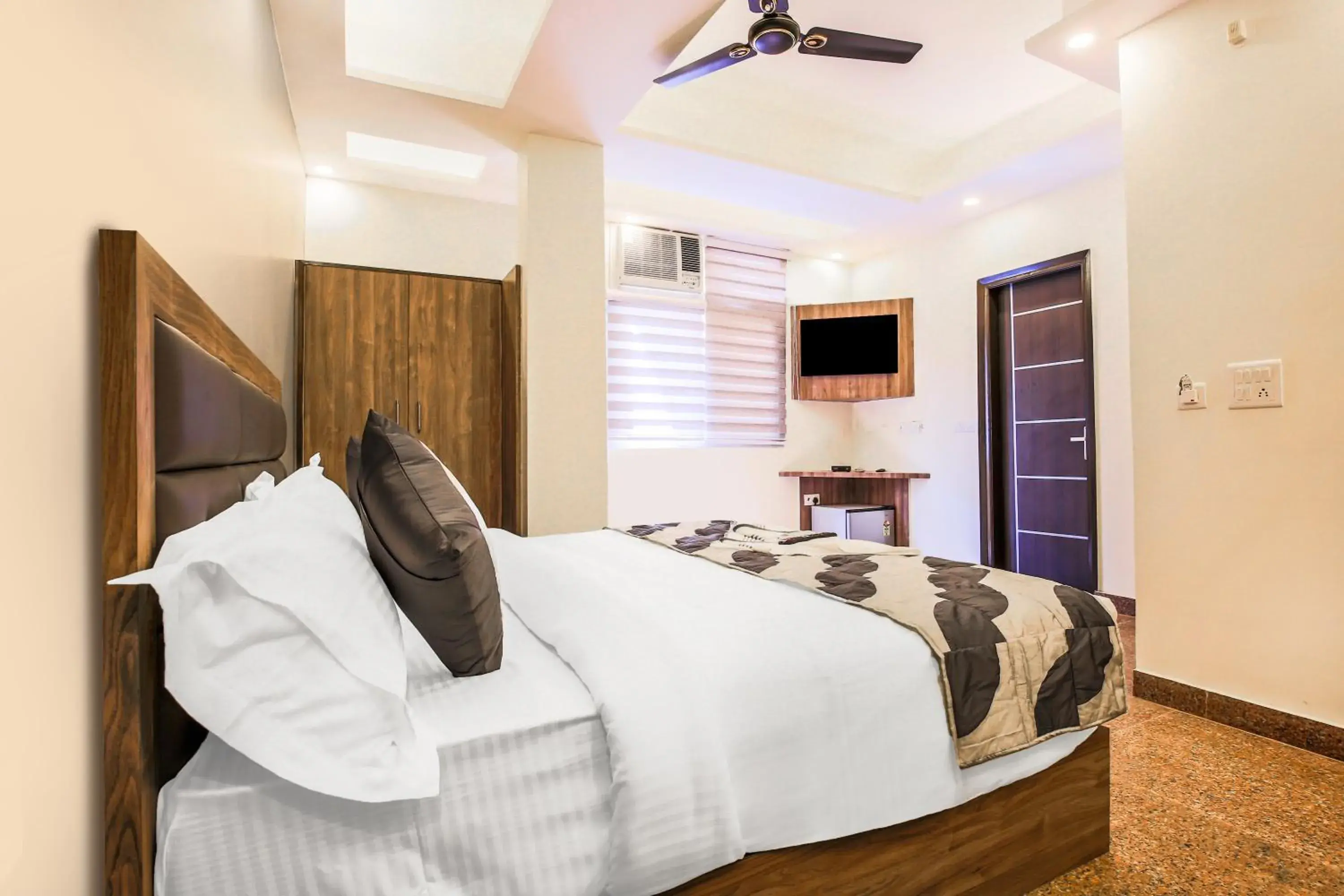 Bedroom, Bed in Embellish Inn Bedroom, Bed in Embellish Inn