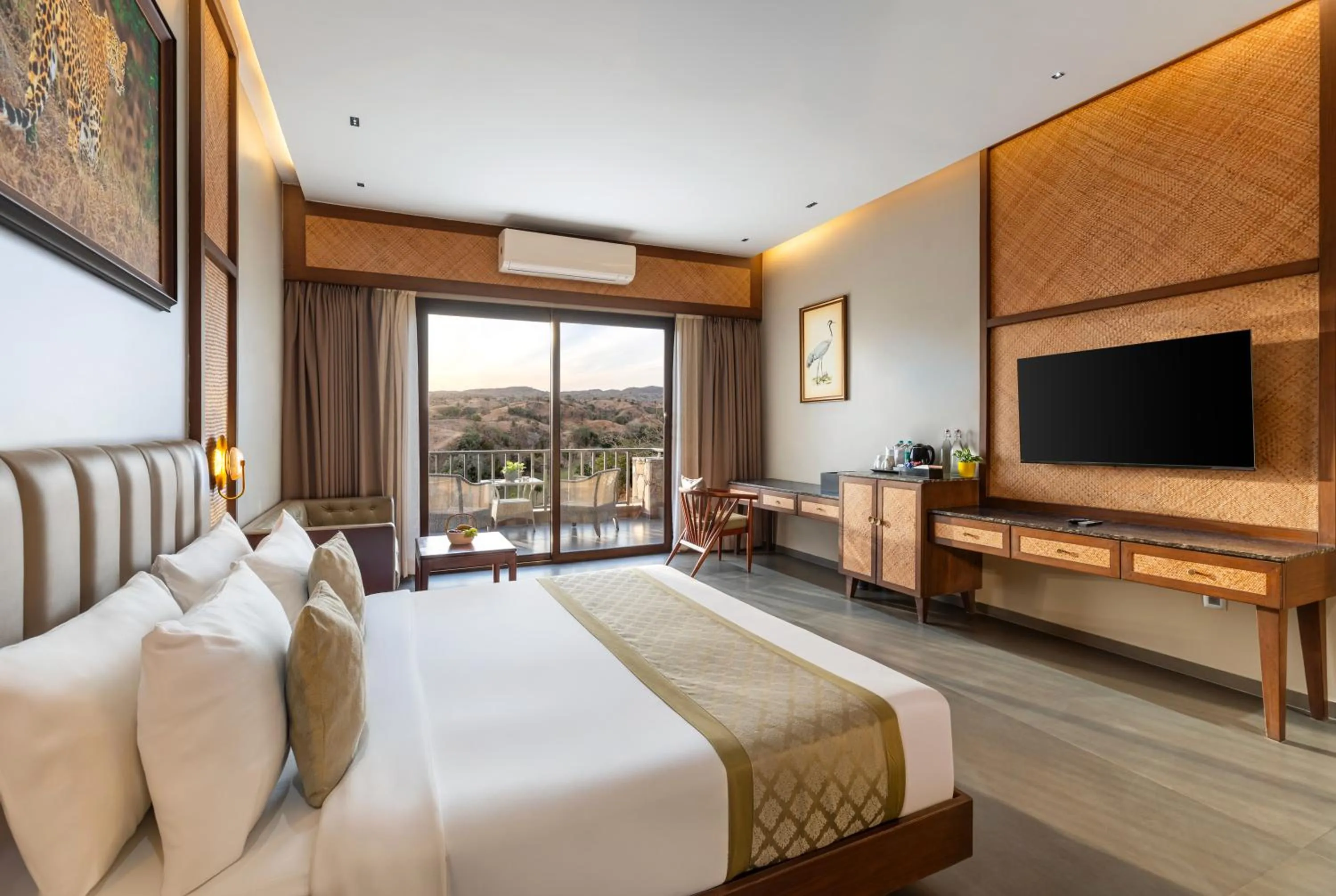 Bed in Sajjan Bagh Resort Kumbhalgarh