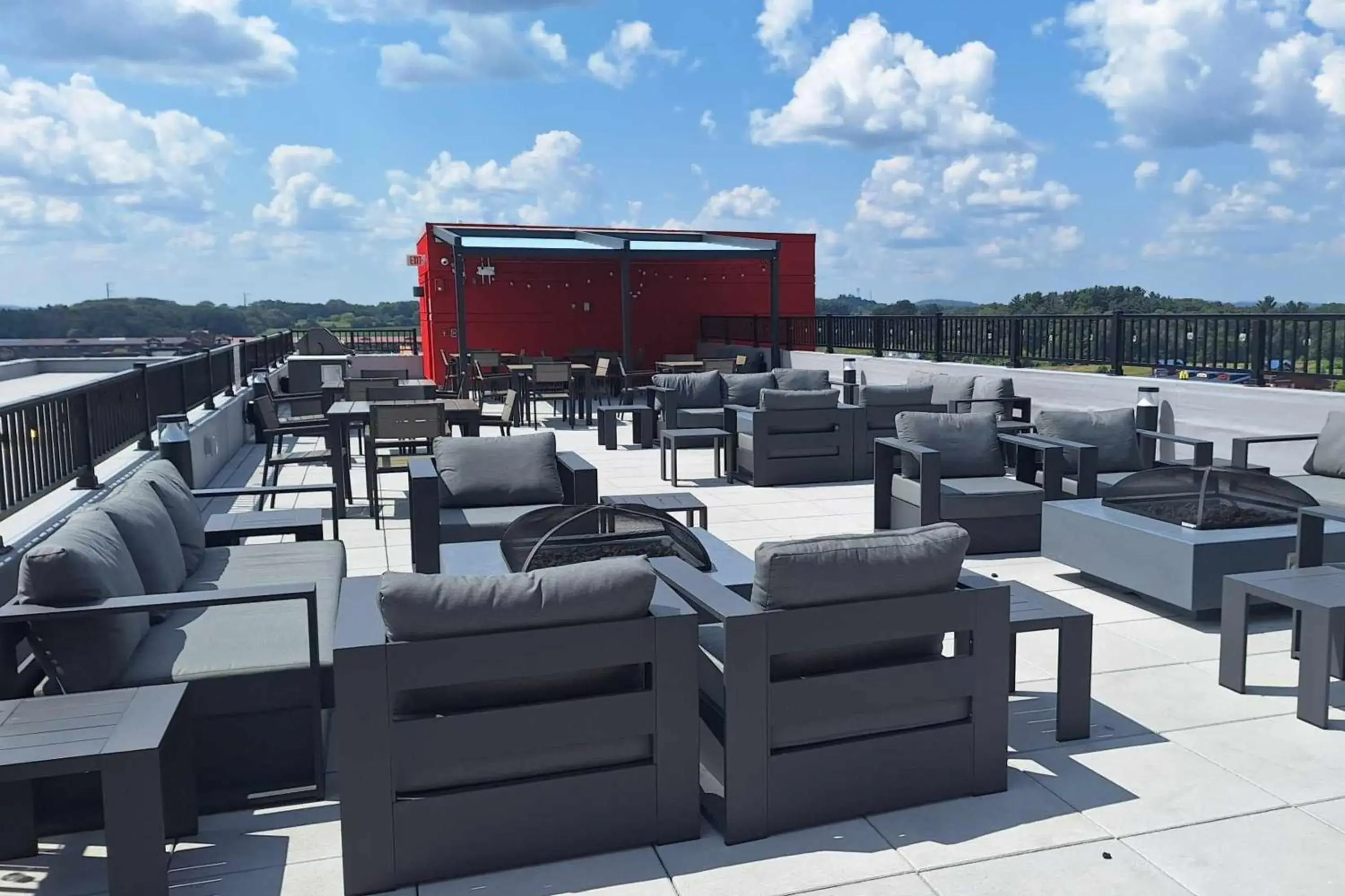 Property building in avid hotel Wisconsin Dells Lake Delton by IHG Property building in avid hotel Wisconsin Dells Lake Delton by IHG