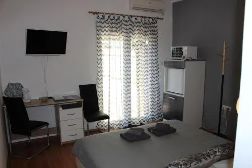 Apartments & Rooms Tea