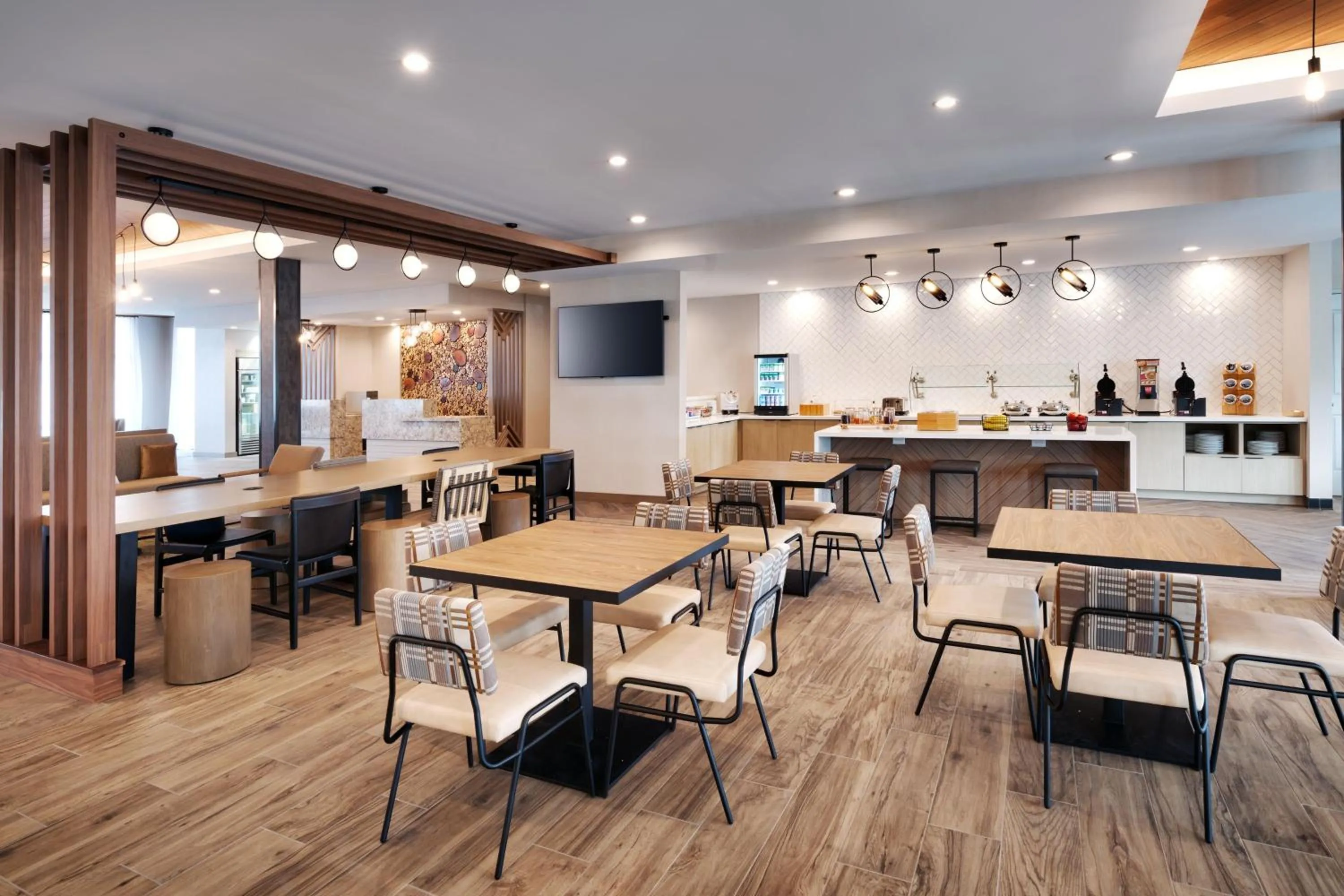 Breakfast in TownePlace Suites by Marriott Show Low