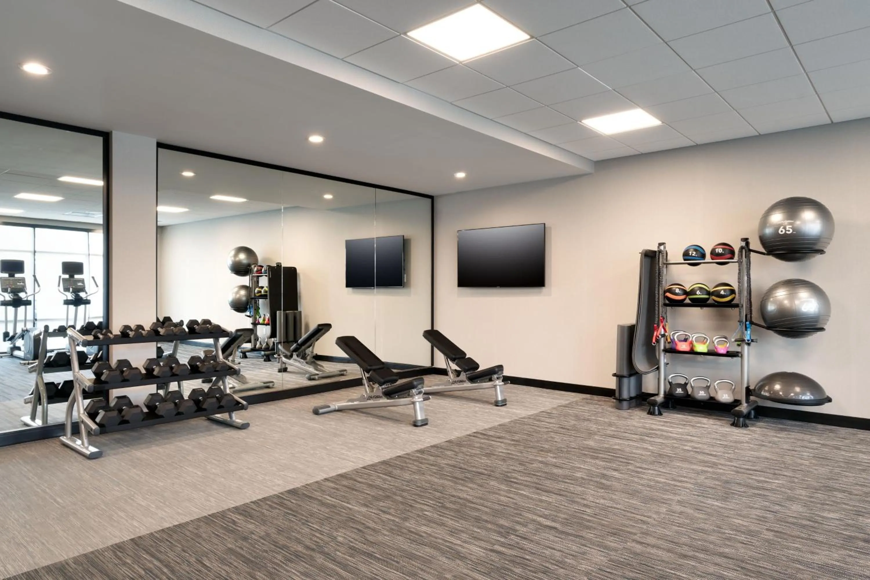 Fitness centre/facilities in TownePlace Suites by Marriott Show Low