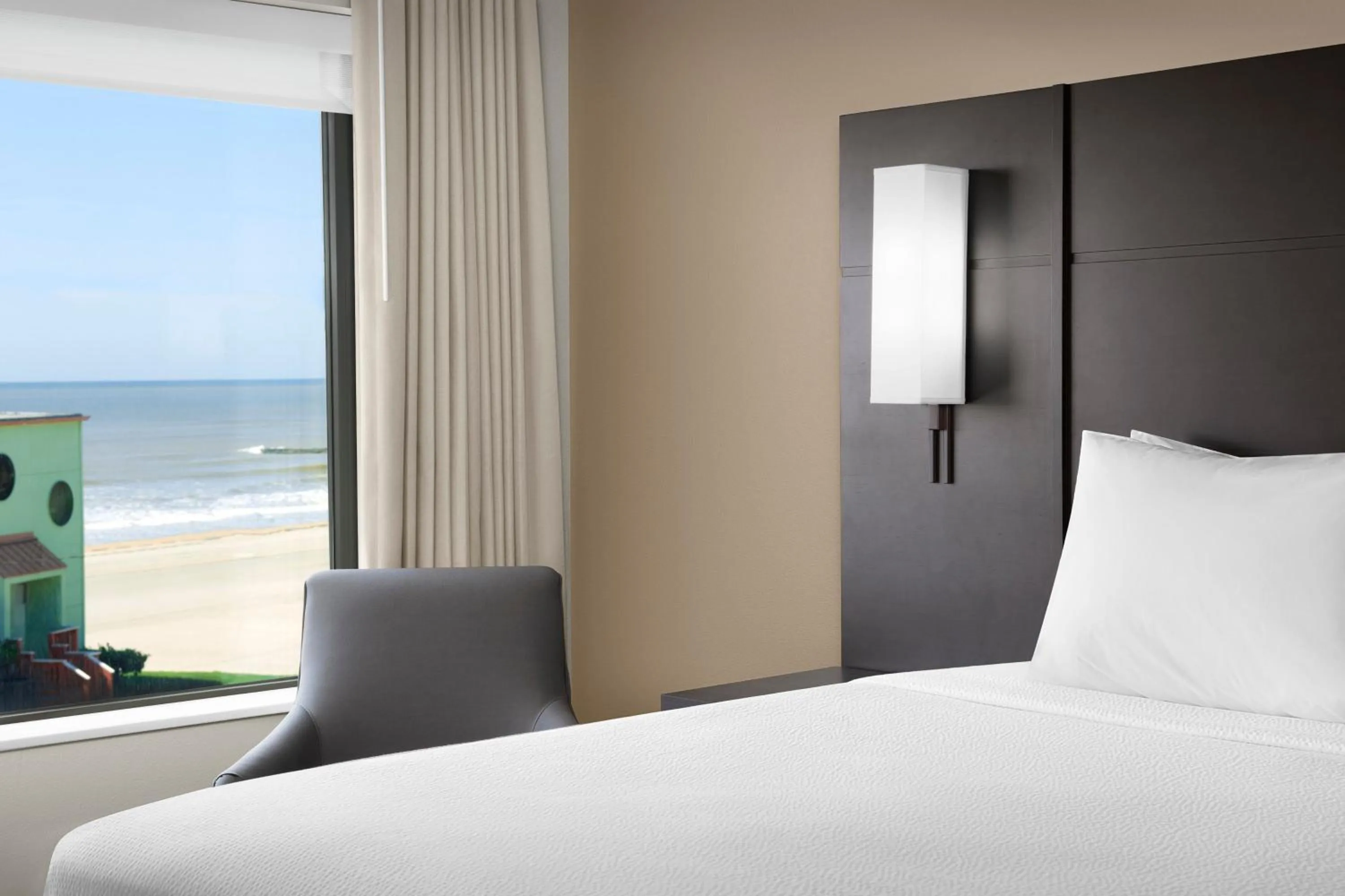 Photo of the whole room, Bed in Residence Inn by Marriott Galveston Island