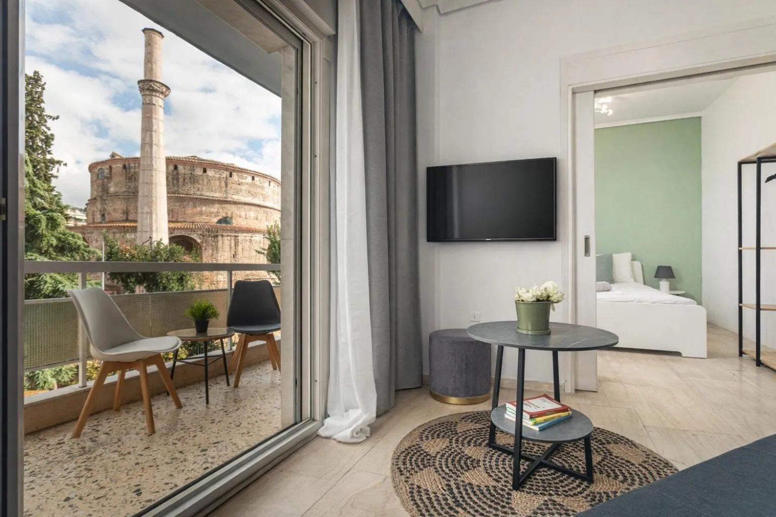 Nearby landmark in Houseloft Rotunda Escape