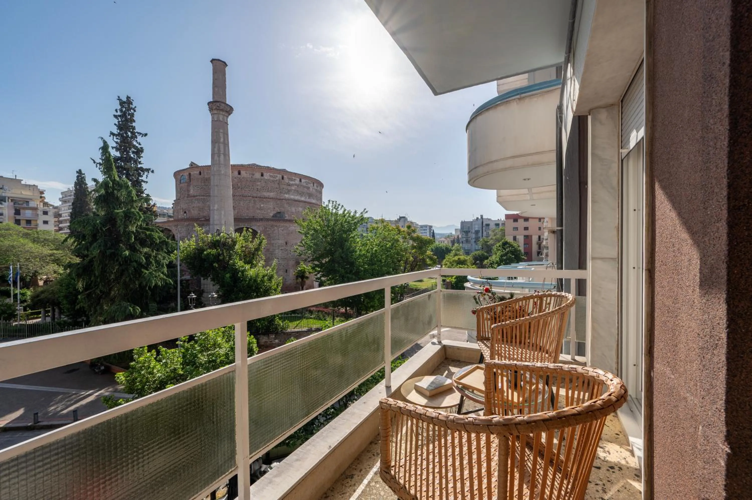 Property building in Houseloft Rotunda Escape