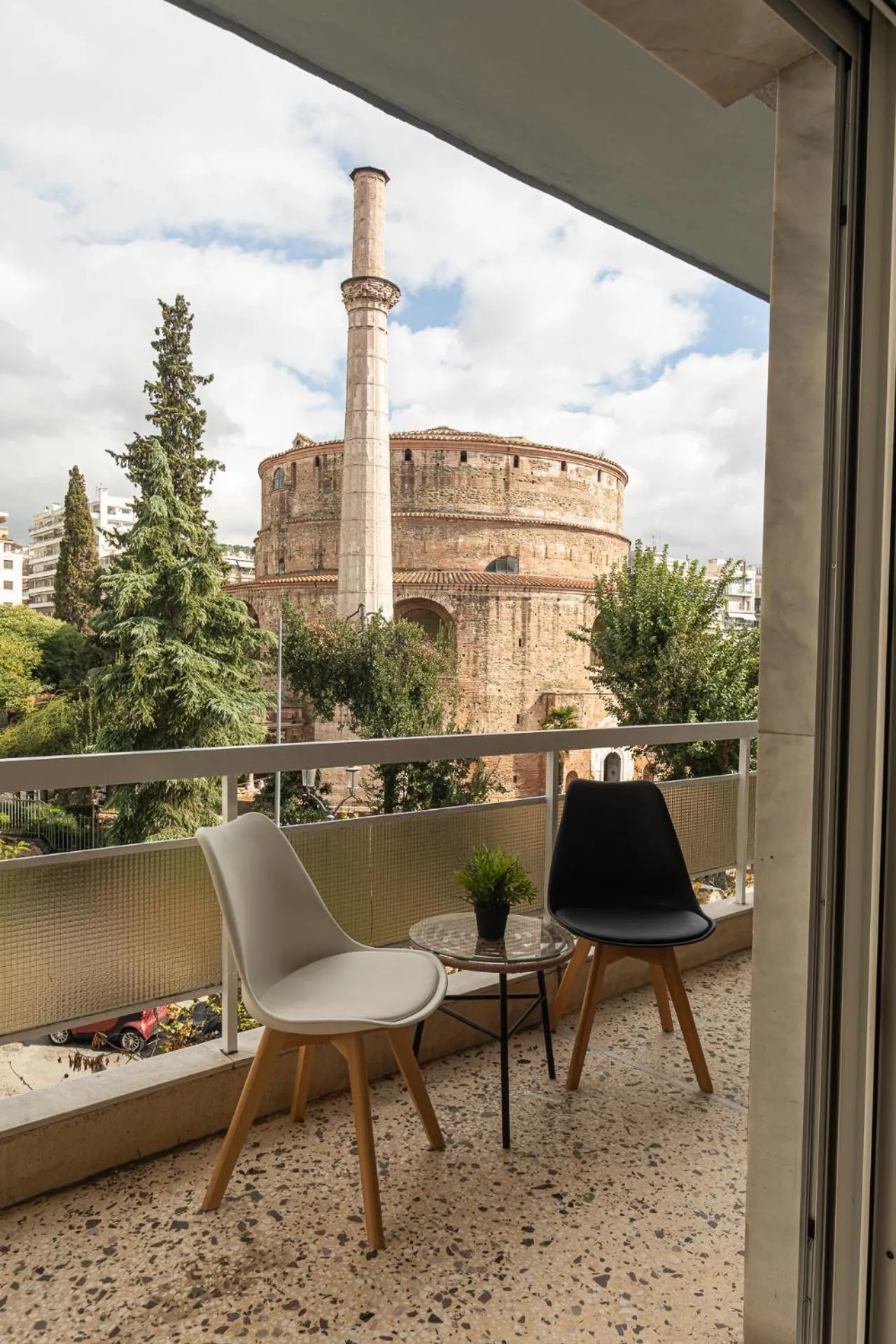 Three-Bedroom Apartment in Houseloft Rotunda Escape