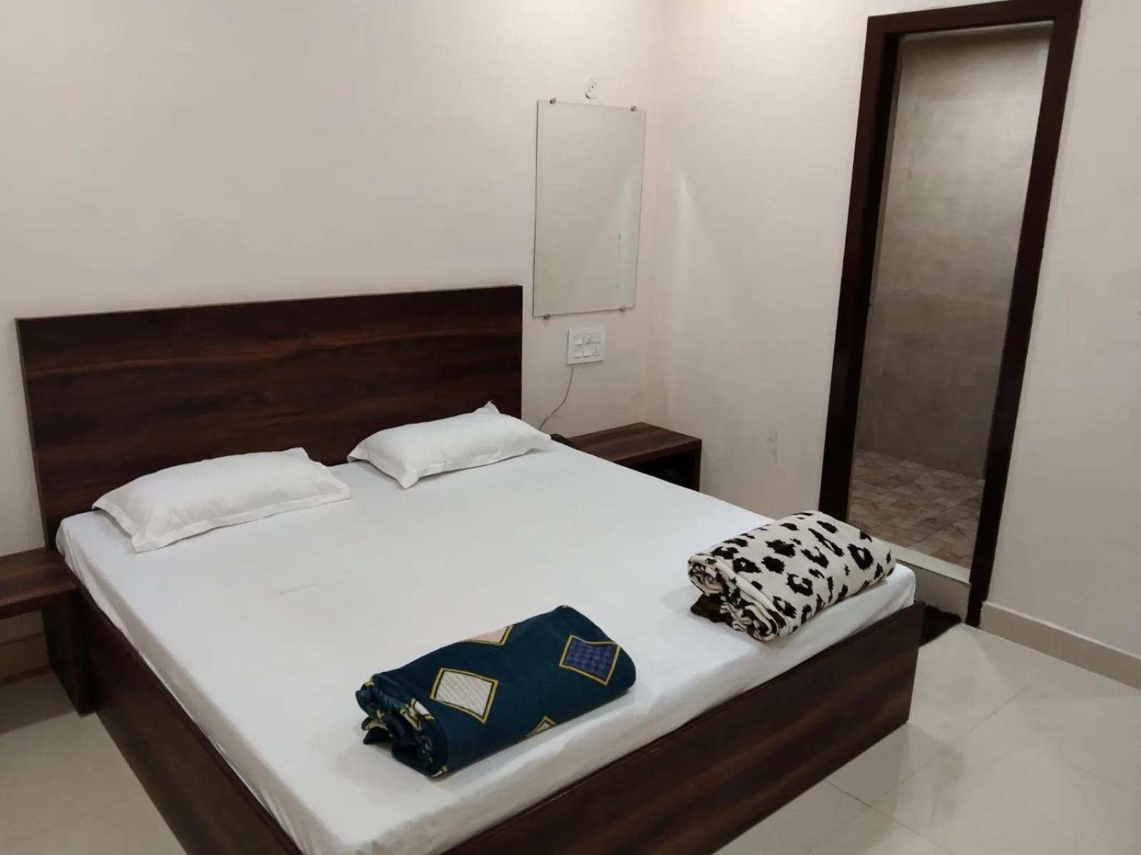 Hotel Bindra Paradise 800 Meter From Golden Temple