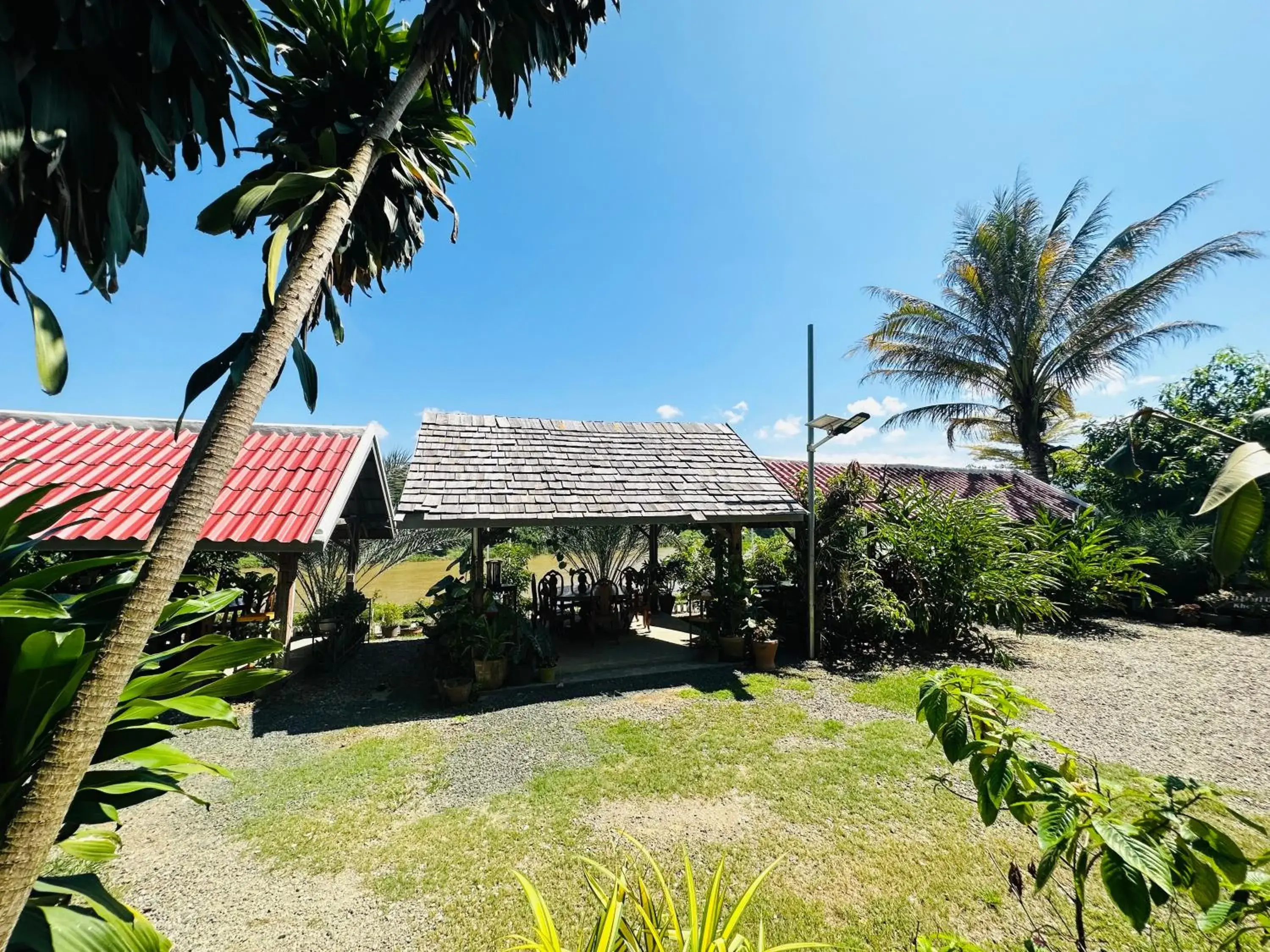 Property building in Kingkham Riverside Hotel Property building in Kingkham Riverside Hotel