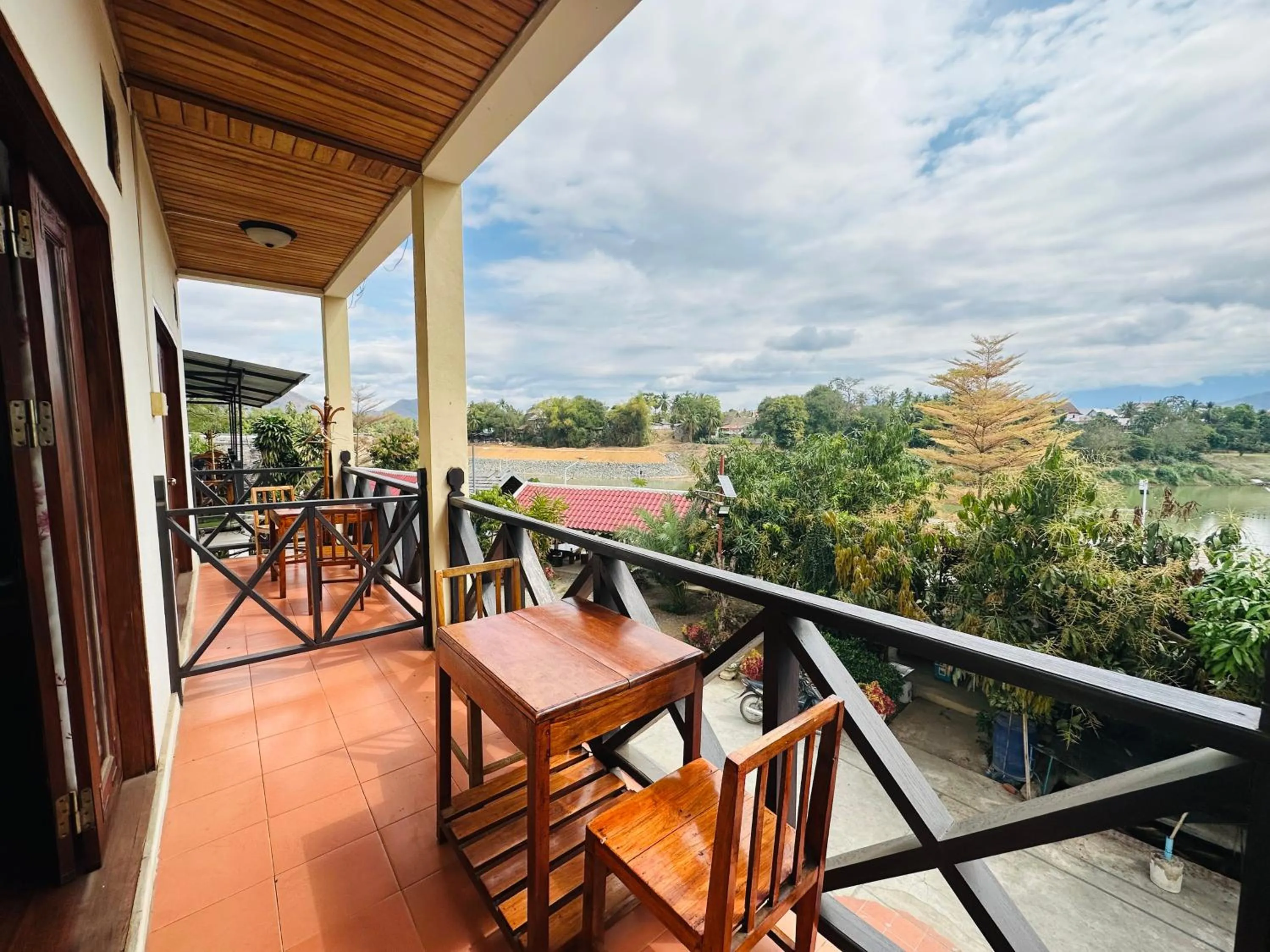 Balcony/Terrace in Kingkham Riverside Hotel