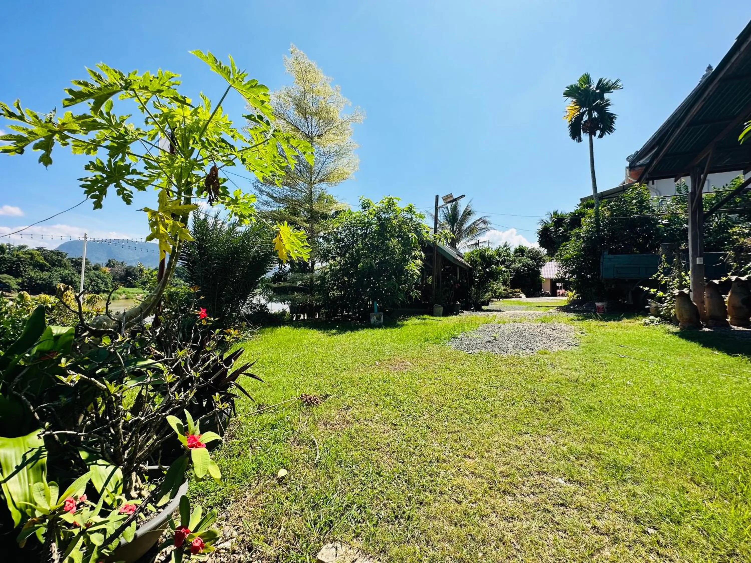 Spring in Kingkham Riverside Hotel