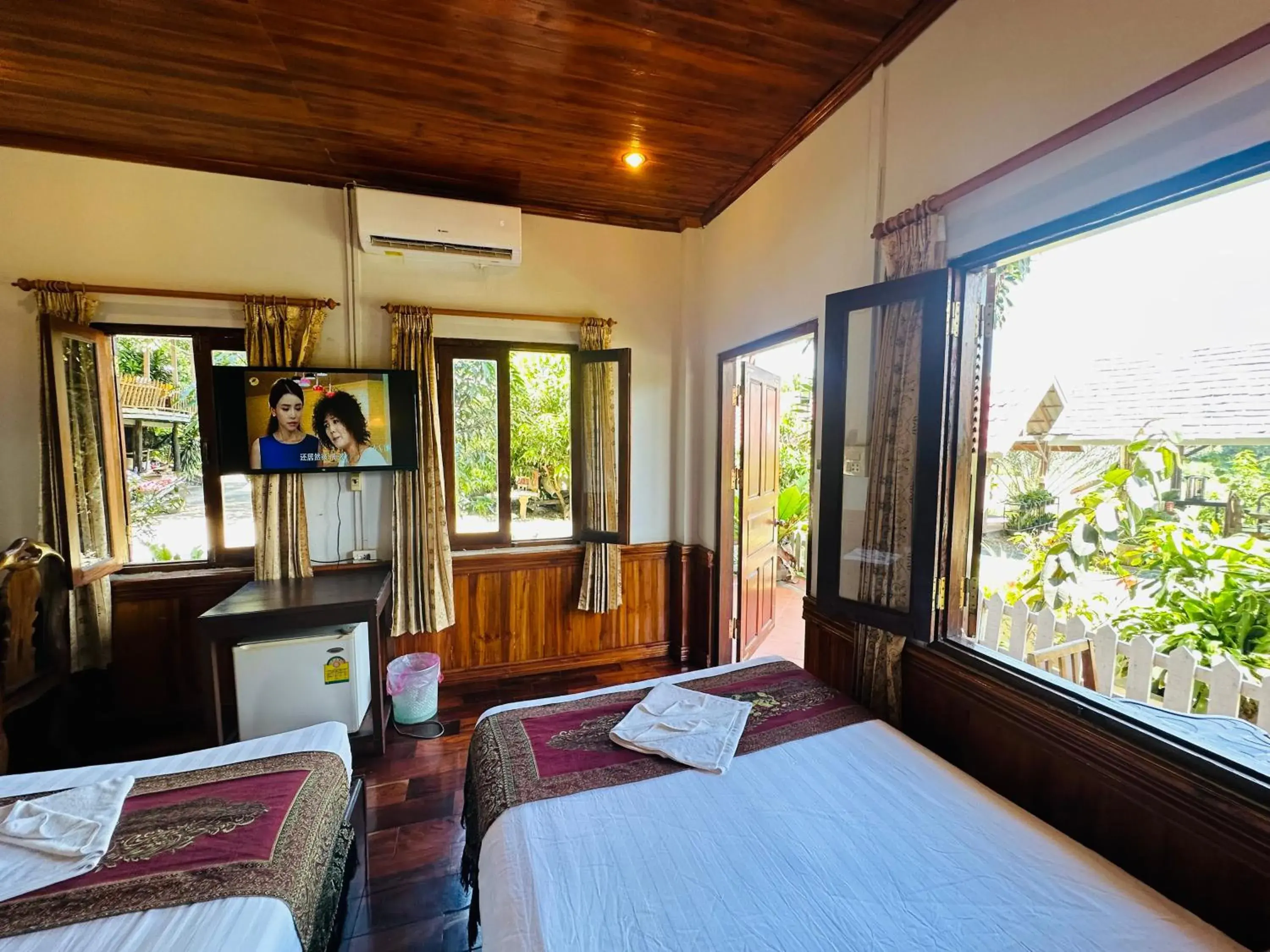 Bed in Kingkham Riverside Hotel Bed in Kingkham Riverside Hotel