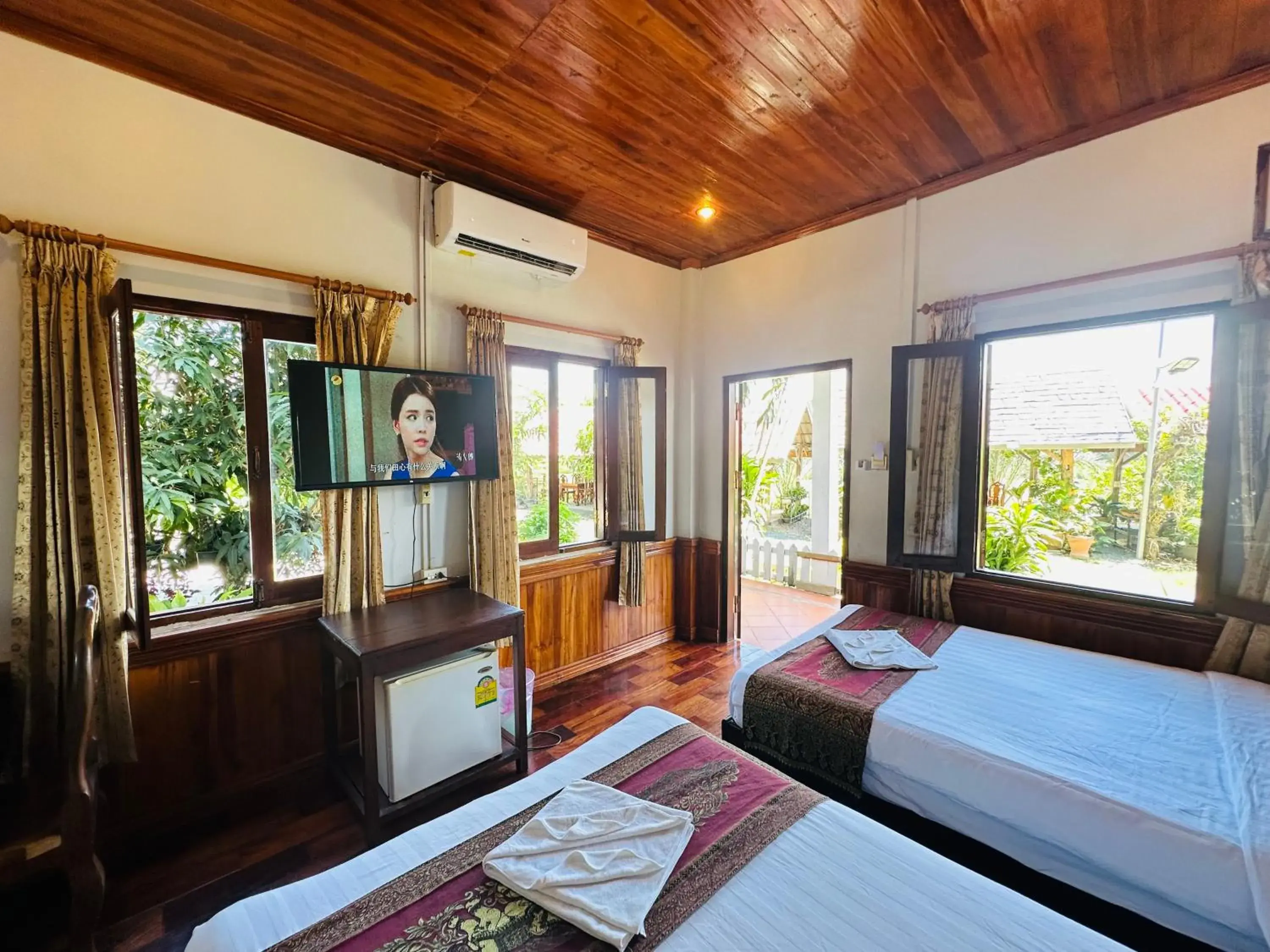 Bed in Kingkham Riverside Hotel Bed in Kingkham Riverside Hotel