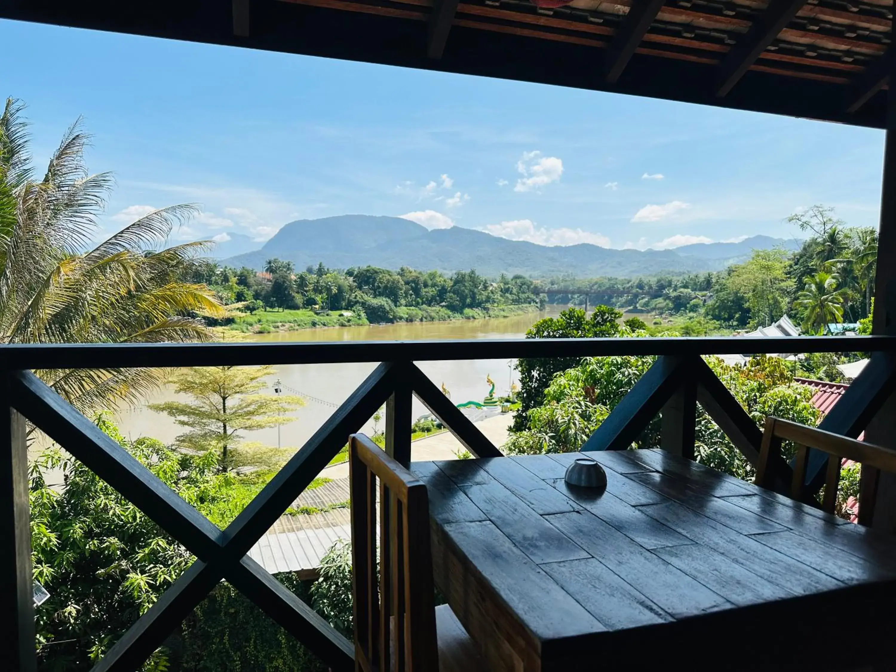 Day in Kingkham Riverside Hotel Day in Kingkham Riverside Hotel