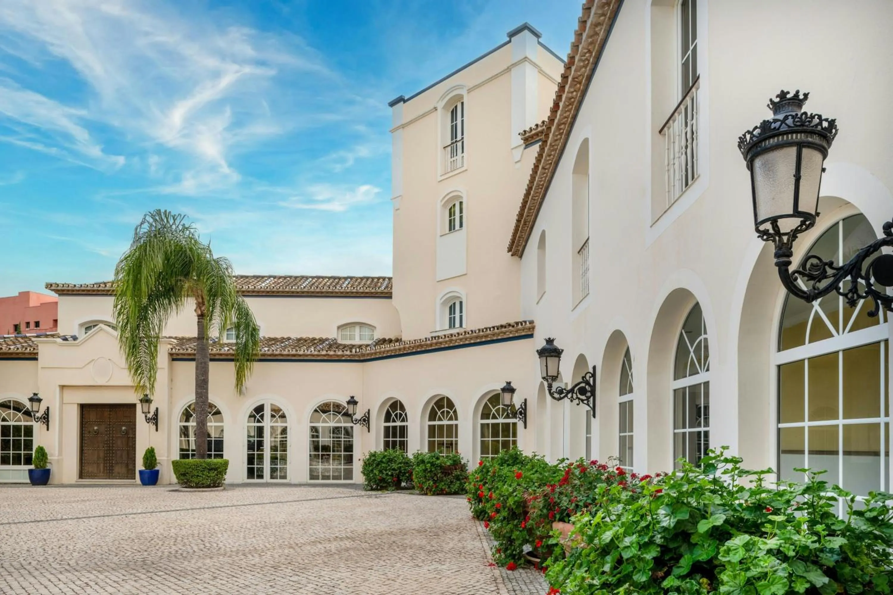 Property building in Grand Hotel Las Dunas, Autograph Collection