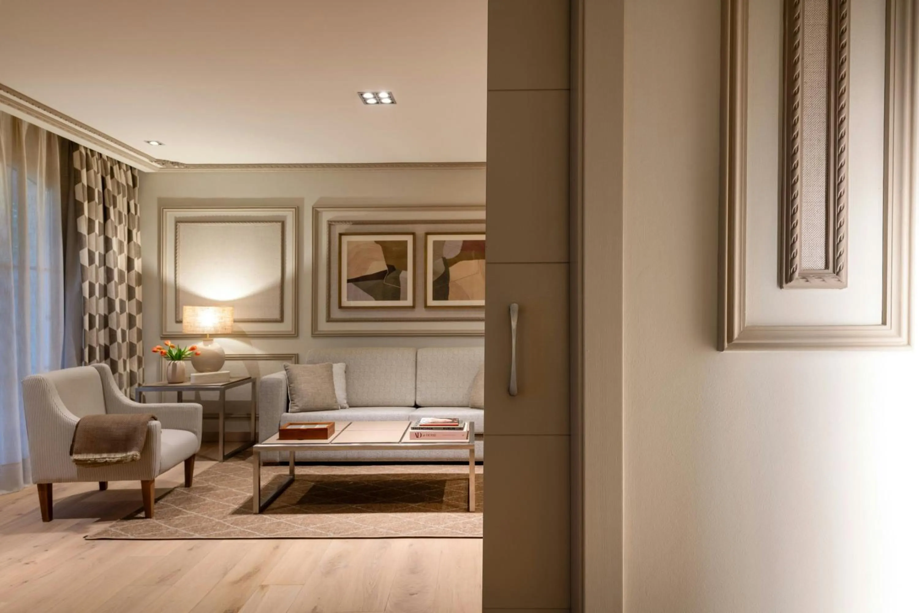 Living room in Grand Hotel Las Dunas, Autograph Collection