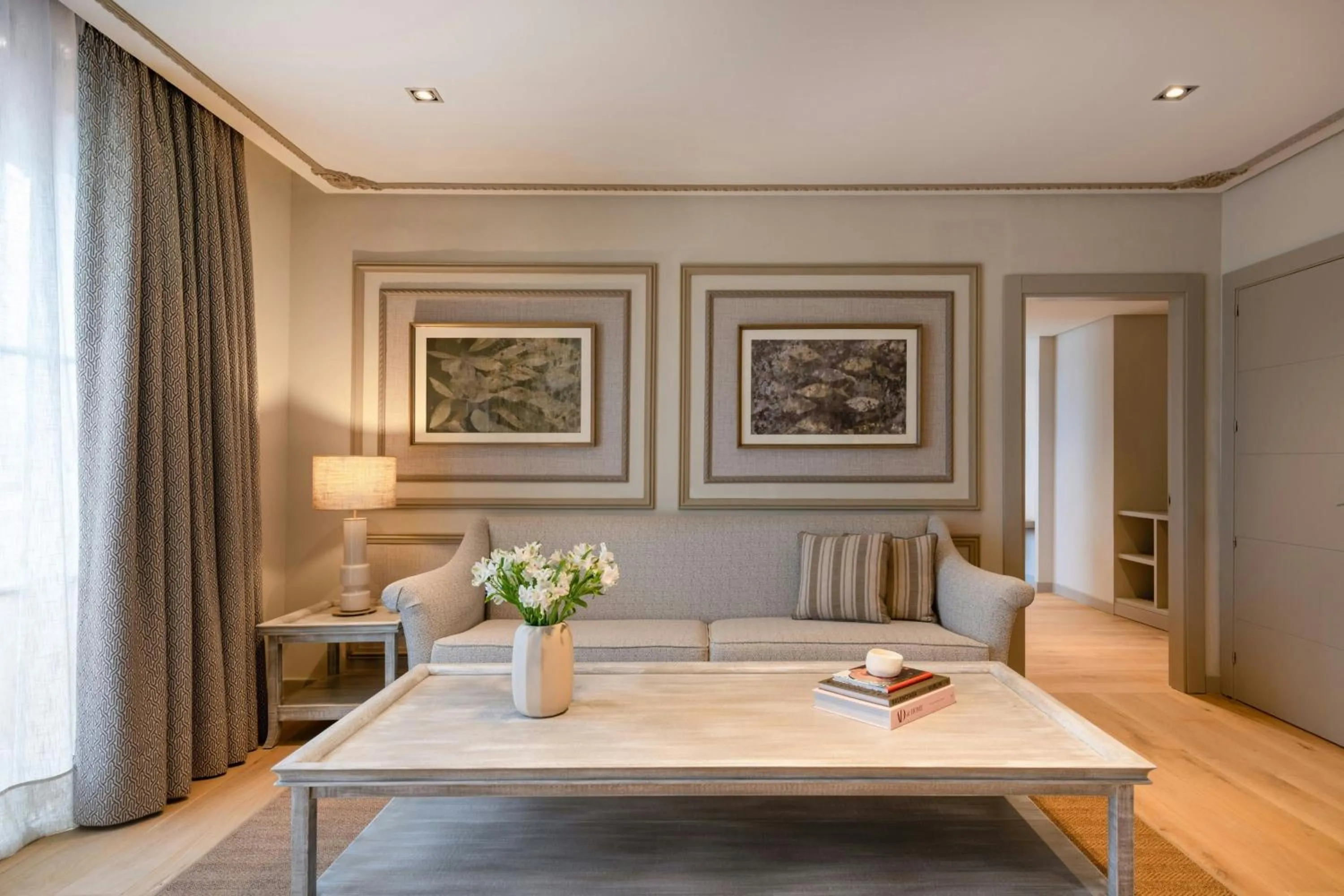 Living room in Grand Hotel Las Dunas, Autograph Collection