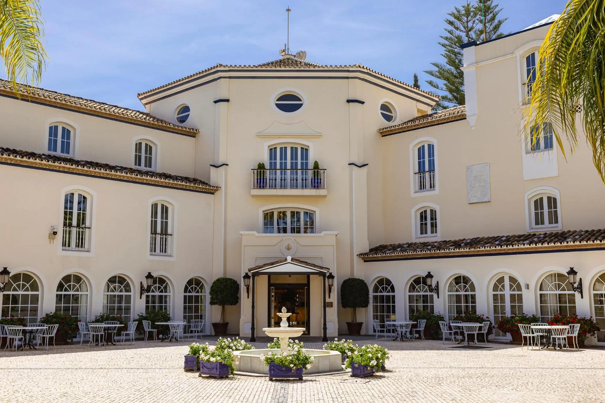 Facade/entrance in Las Dunas Grand Luxury