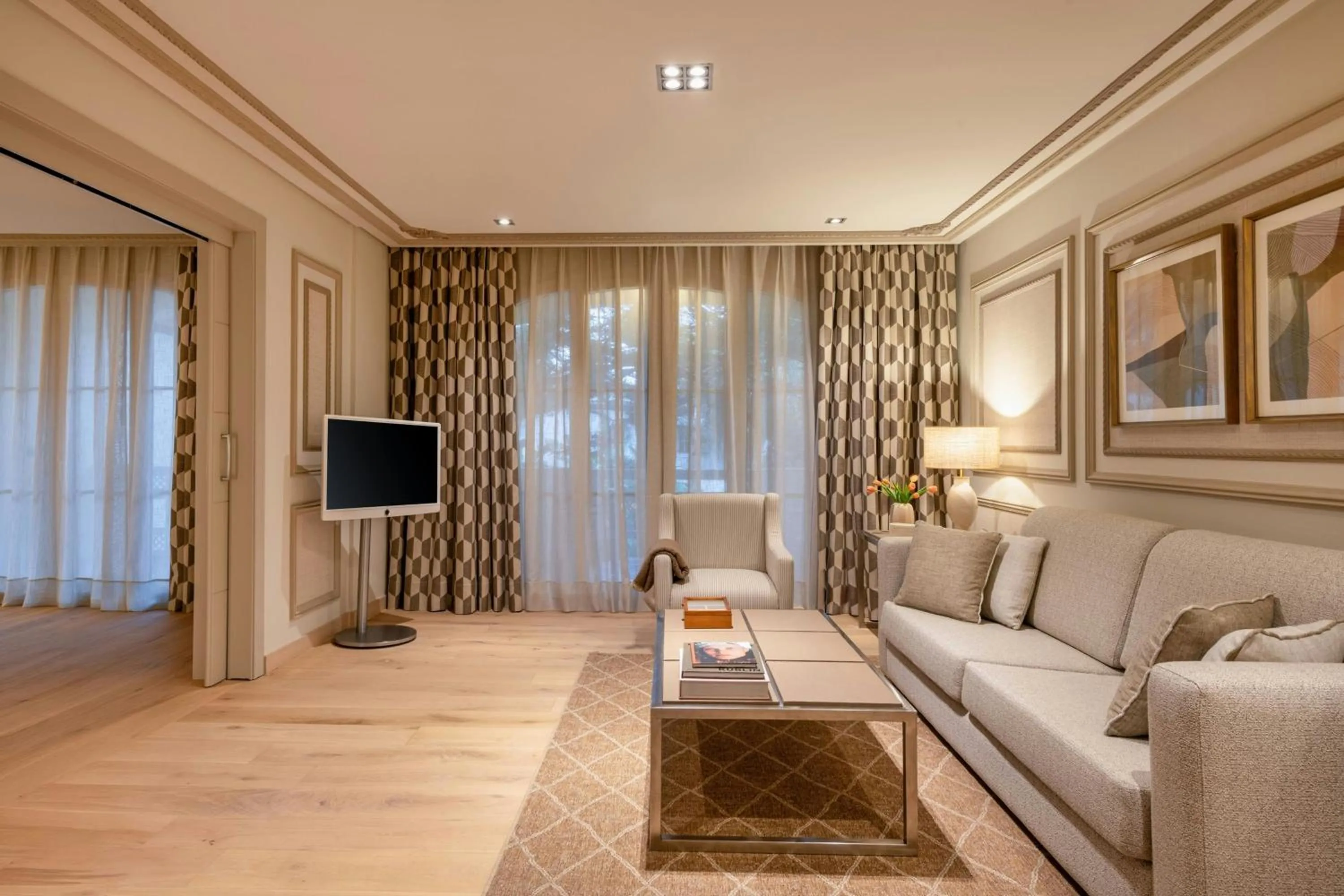 Living room in Grand Hotel Las Dunas, Autograph Collection