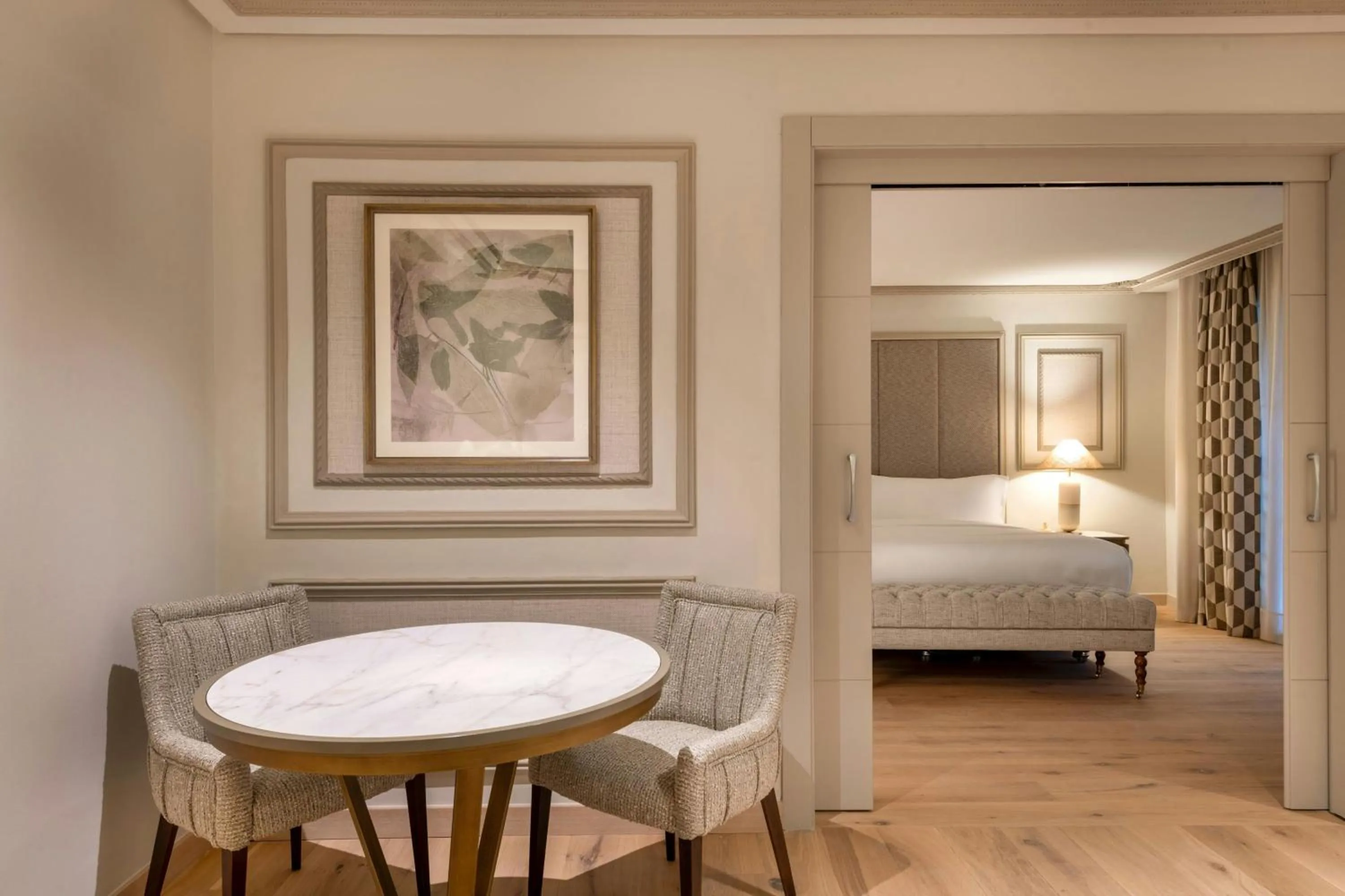 Photo of the whole room, Bed in Grand Hotel Las Dunas, Autograph Collection