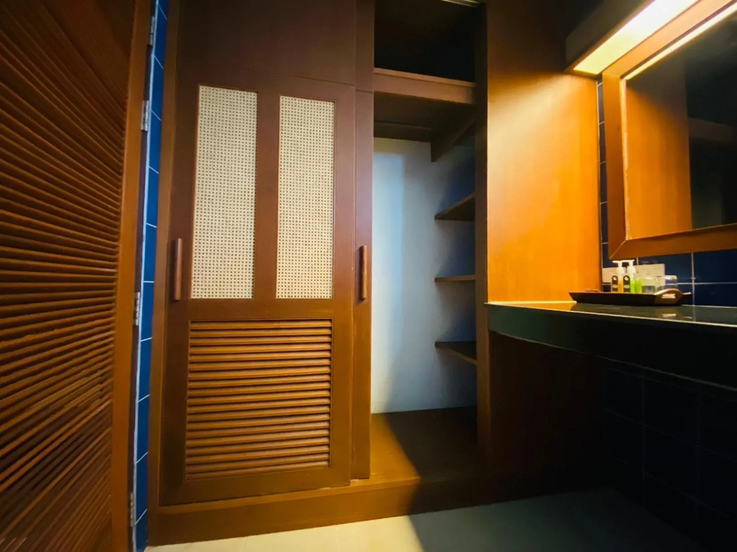 wardrobe in Hotel and Beach Bungalow at Lanta Resort