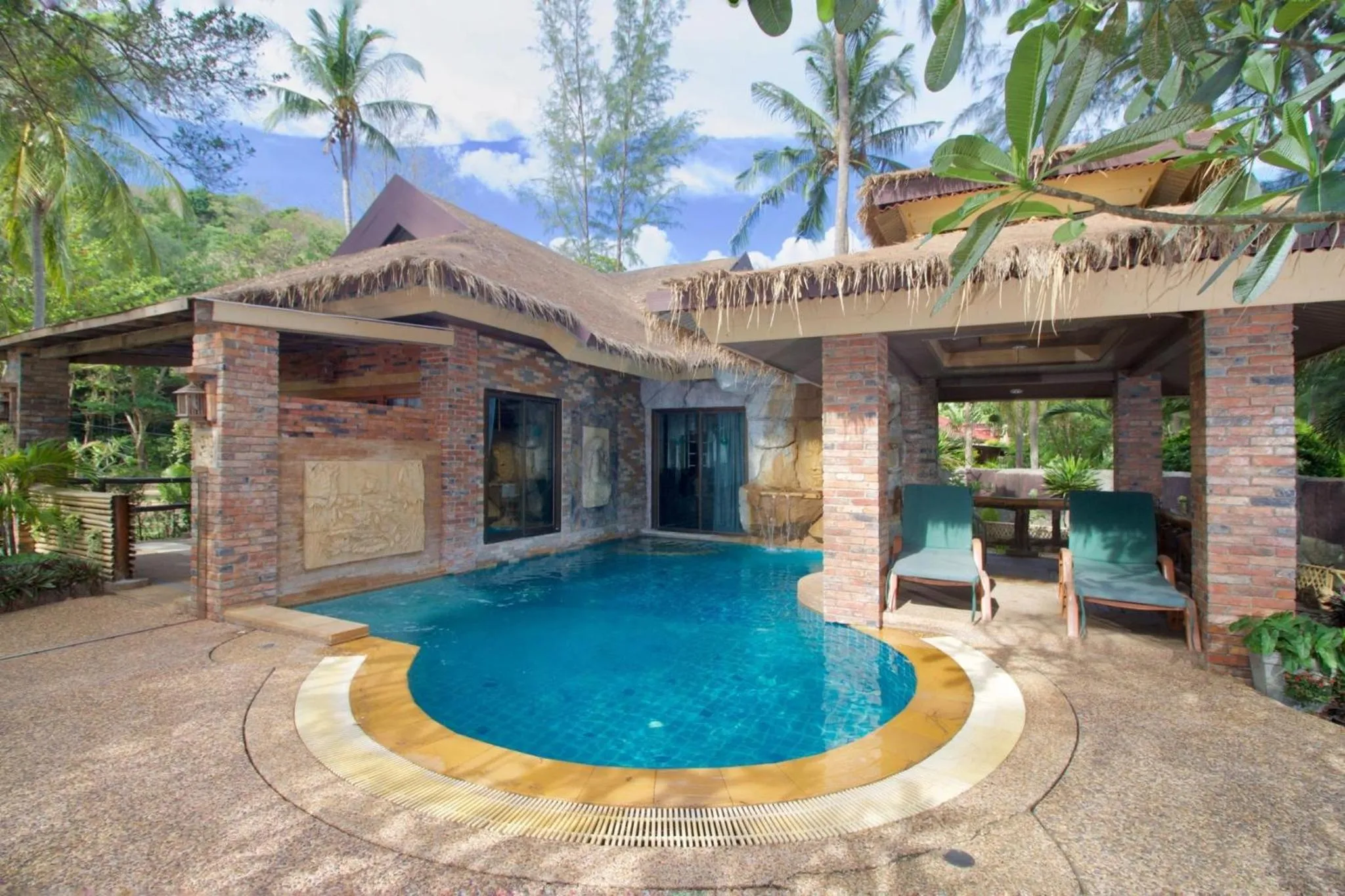 Swimming pool in Hotel and Beach Bungalow at Lanta Resort
