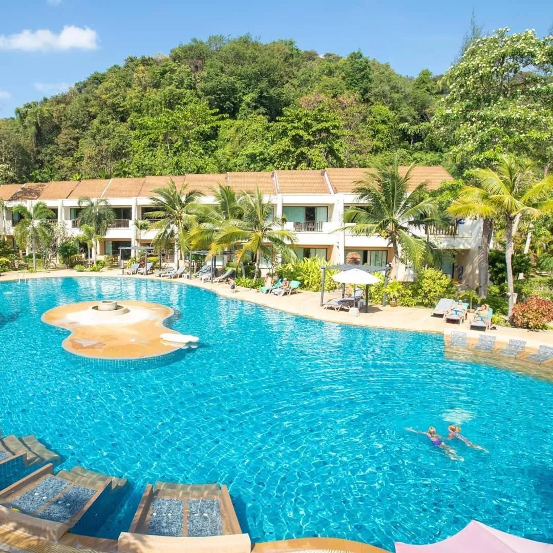 Swimming pool in Hotel and Beach Bungalow at Lanta Resort