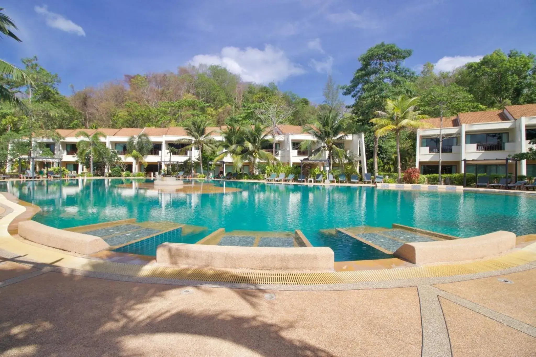 Swimming pool in Hotel and Beach Bungalow at Lanta Resort Swimming pool in Hotel and Beach Bungalow at Lanta Resort