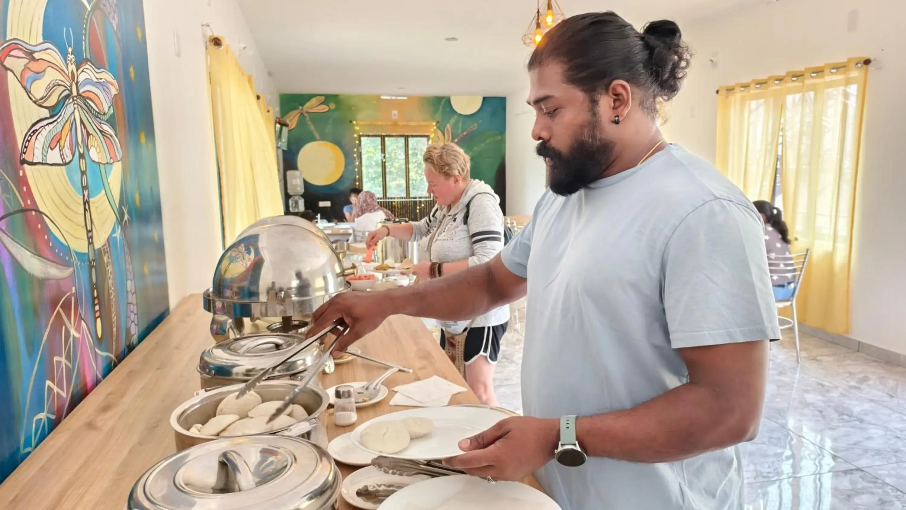 Restaurant/places to eat in Moon Wings Mountain Resort, Kanthalloor Restaurant/places to eat in Moon Wings Mountain Resort, Kanthalloor