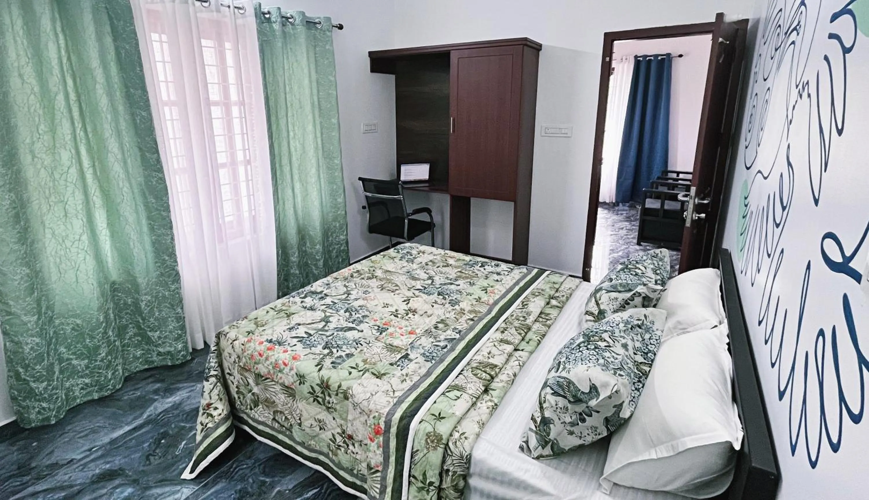 Bed in Moon Wings Mountain Resort, Kanthalloor