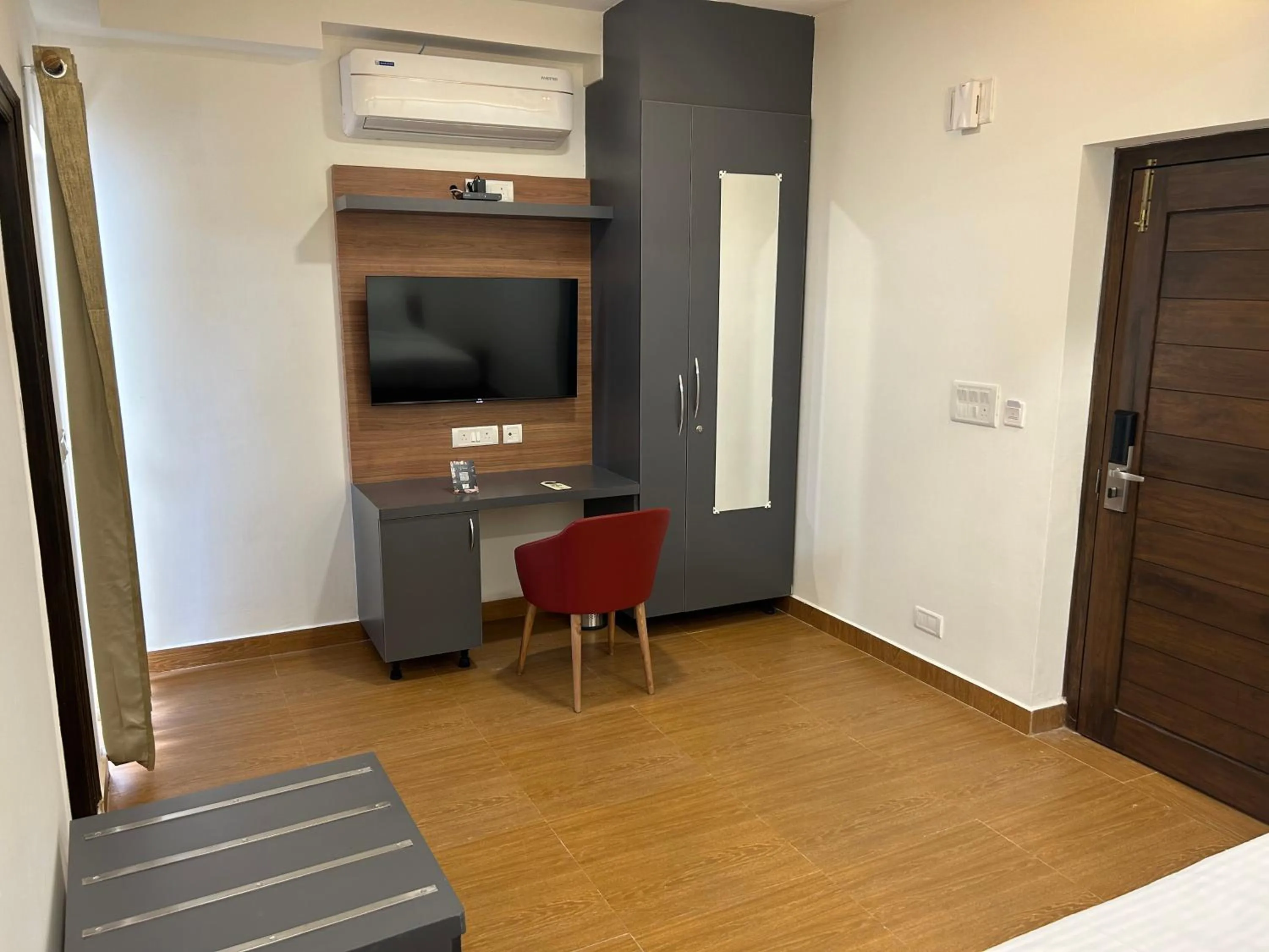 Bedroom in Palladium Luxury Suites Financial District Unit II