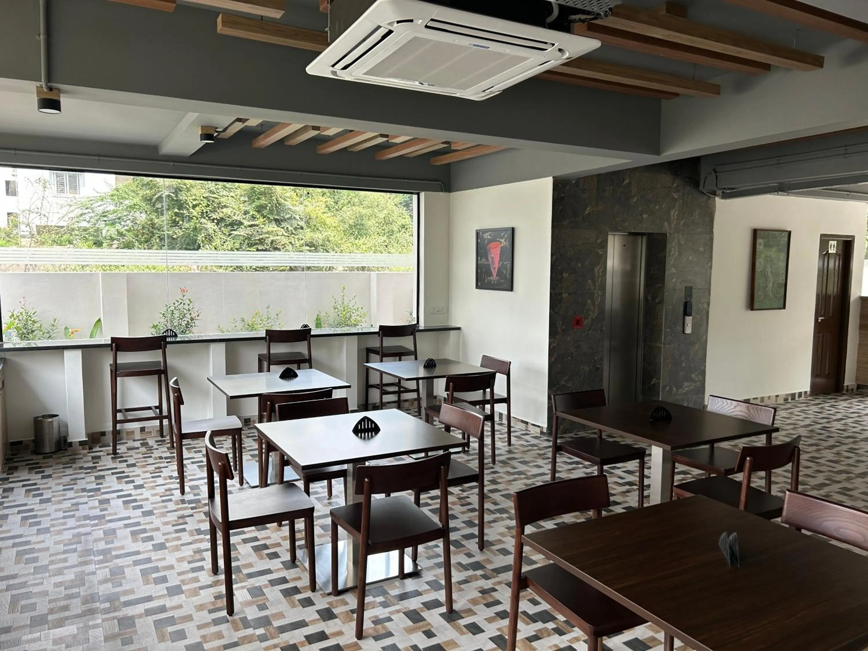 Dining area in Palladium Luxury Suites Financial District Unit II