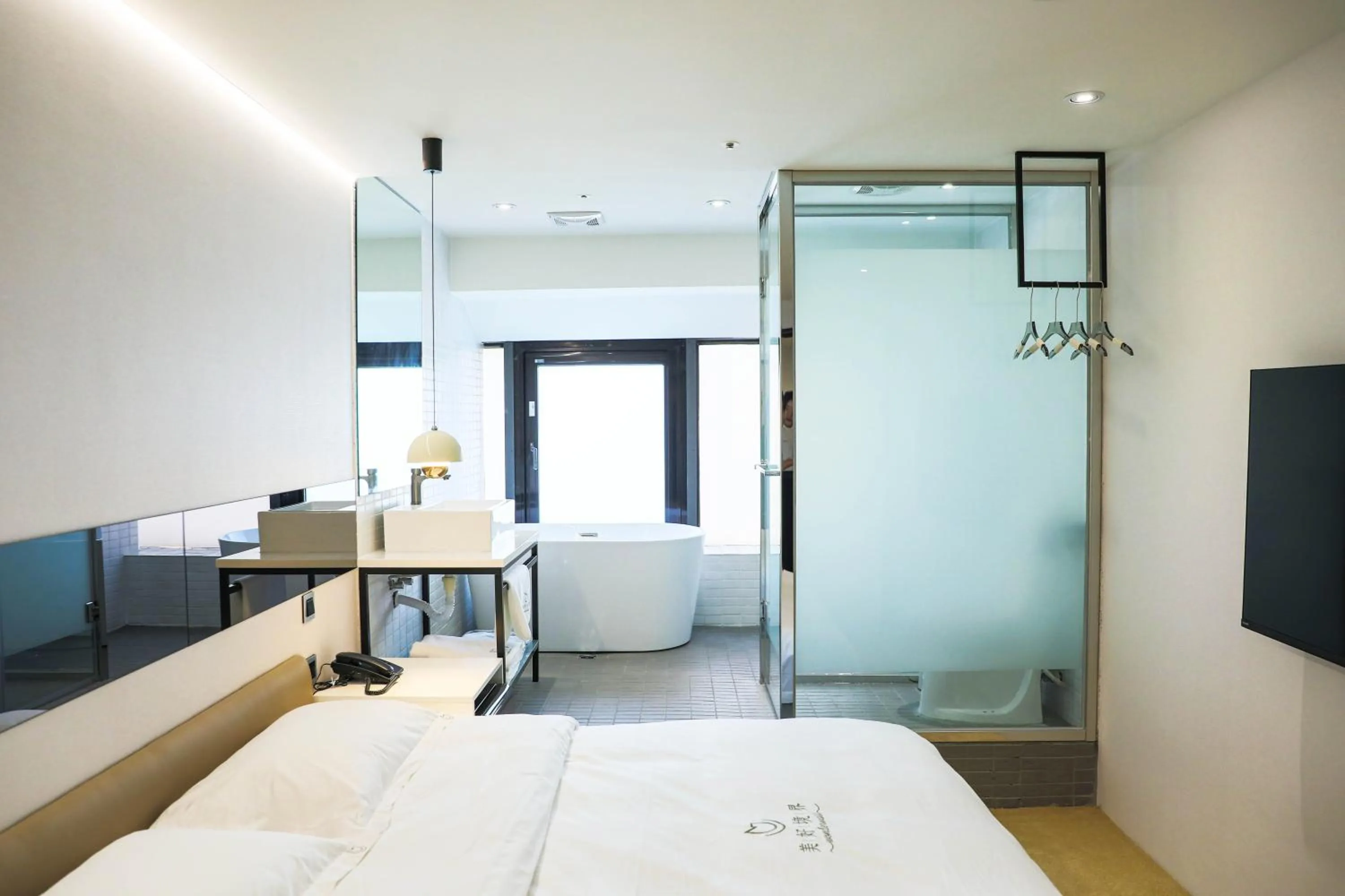 Bed in Wonderwall Ximending