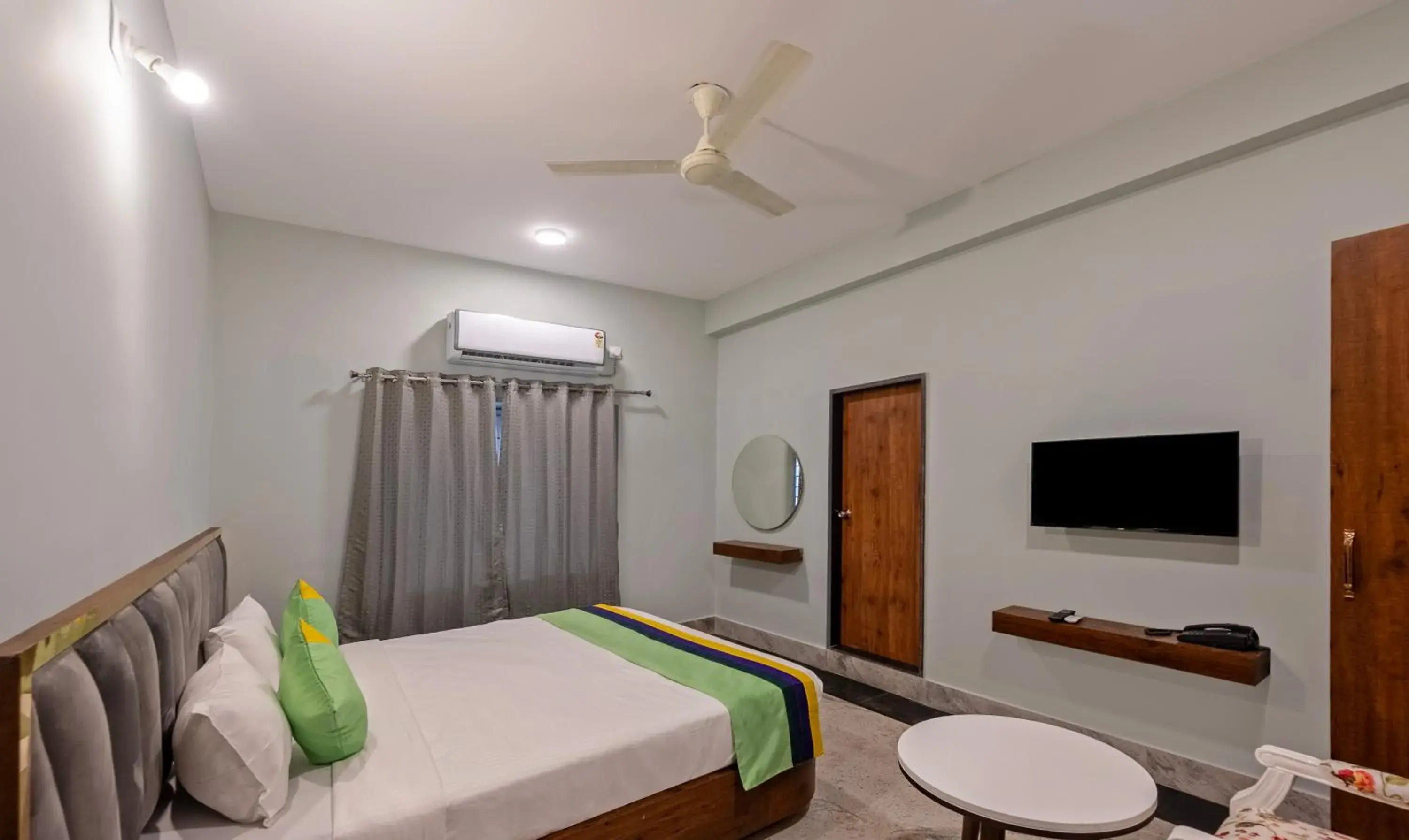 Bed in Itsy Hotels Greenland Jungle View Bed in Itsy Hotels Greenland Jungle View