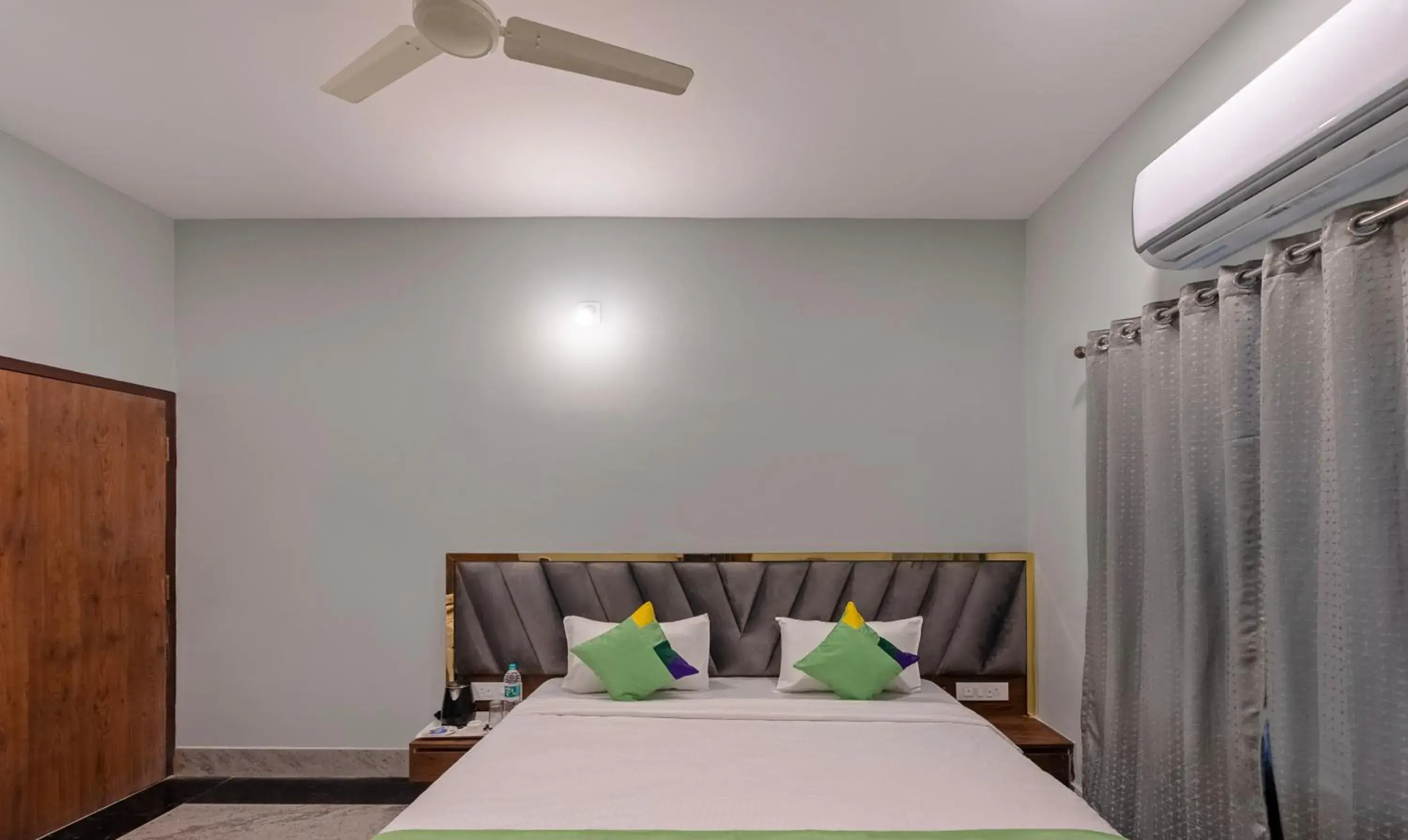 Bed in Itsy Hotels Greenland Jungle View Bed in Itsy Hotels Greenland Jungle View