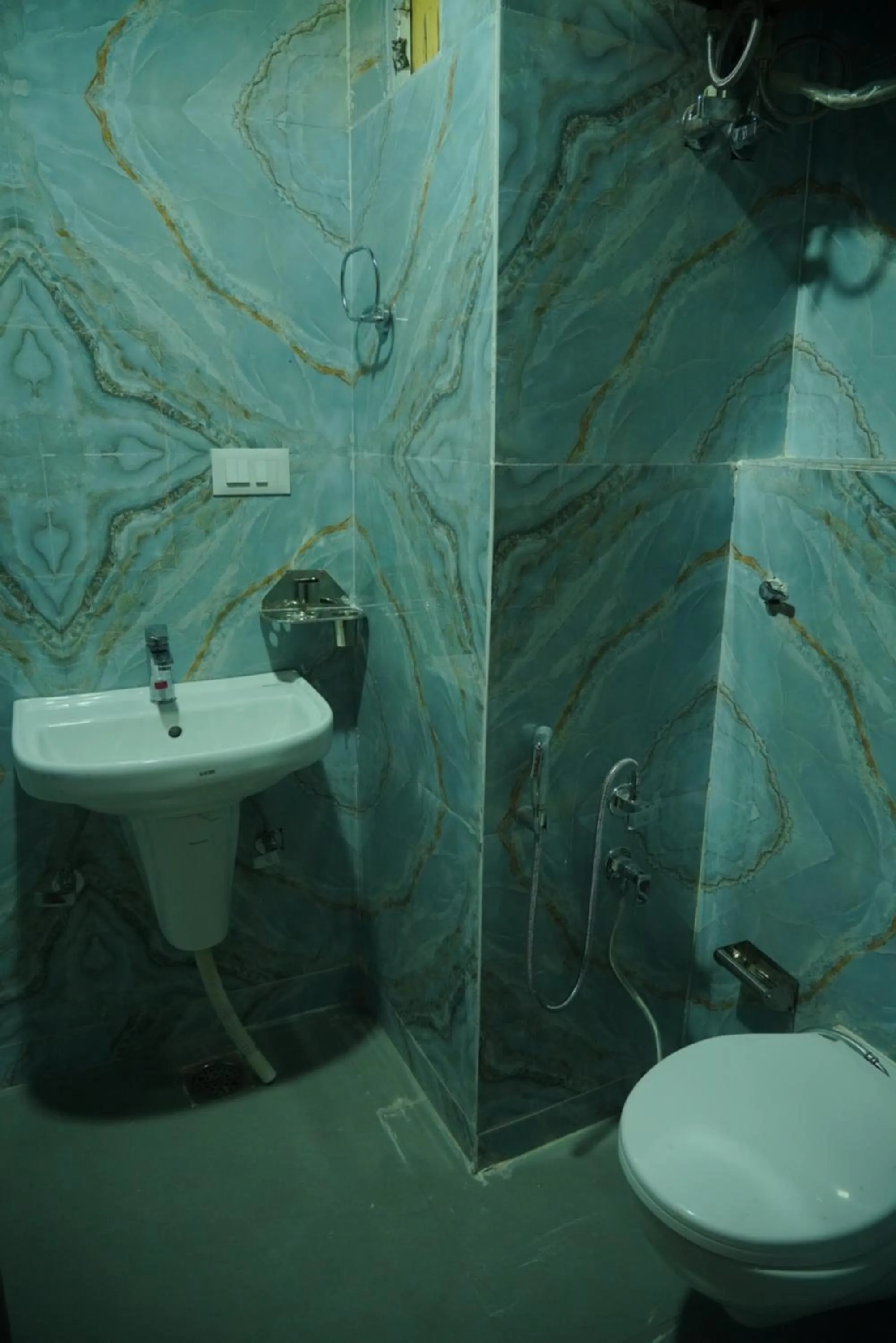 Bathroom in JB Hotel and Resort