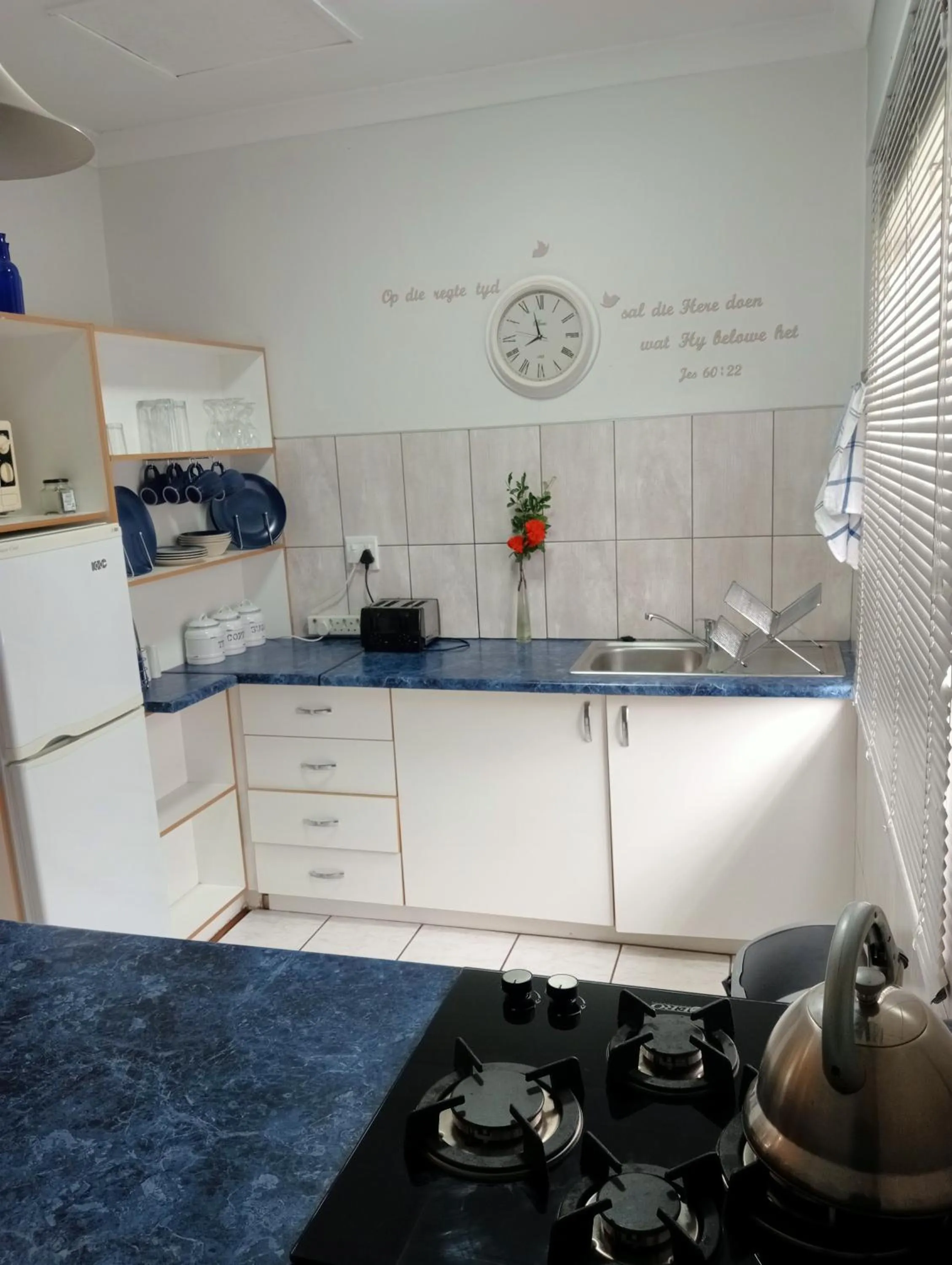 Kitchen or kitchenette in A Cherry Lane Self Catering and B&B