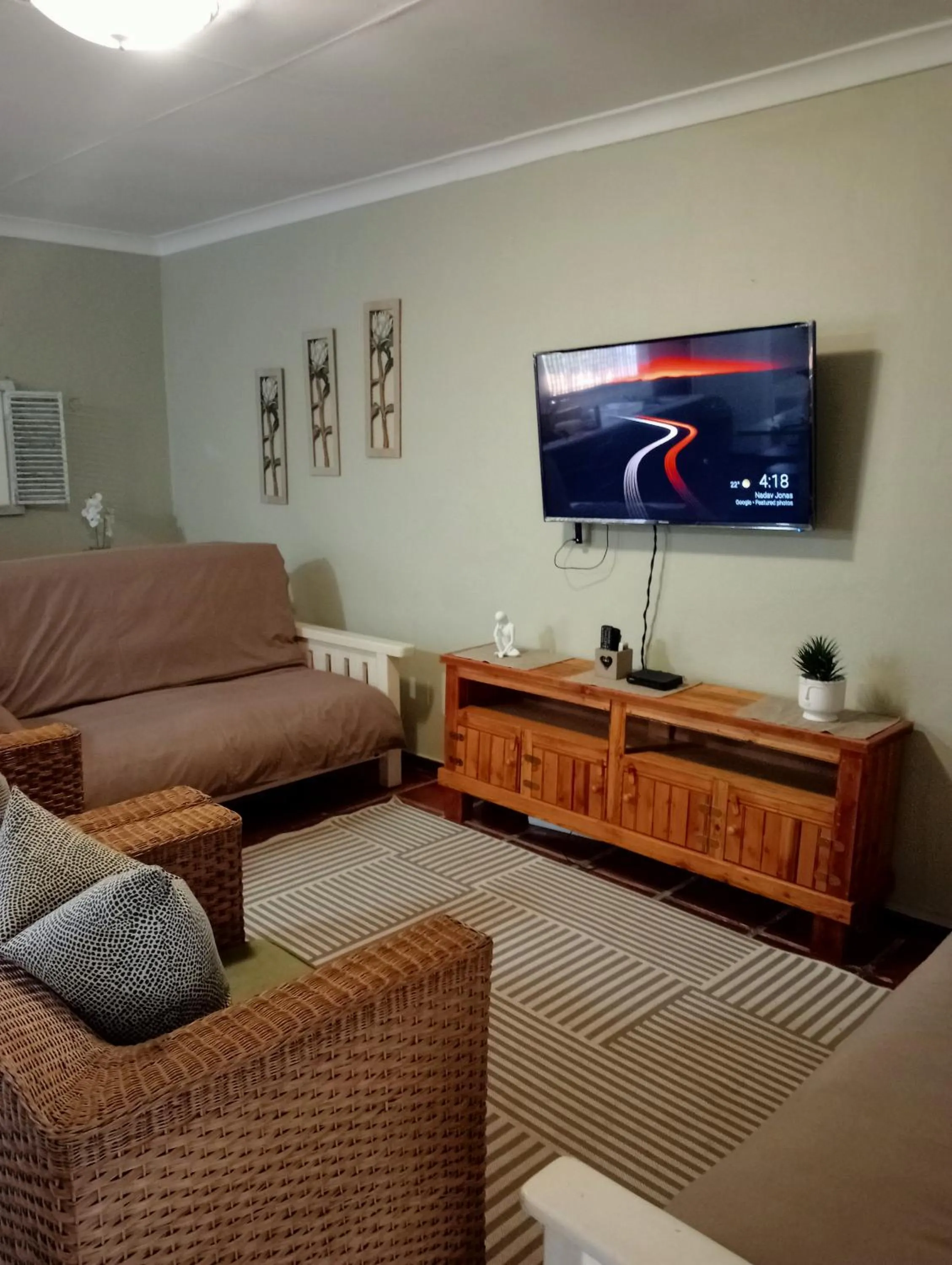 TV and multimedia in A Cherry Lane Self Catering and B&B
